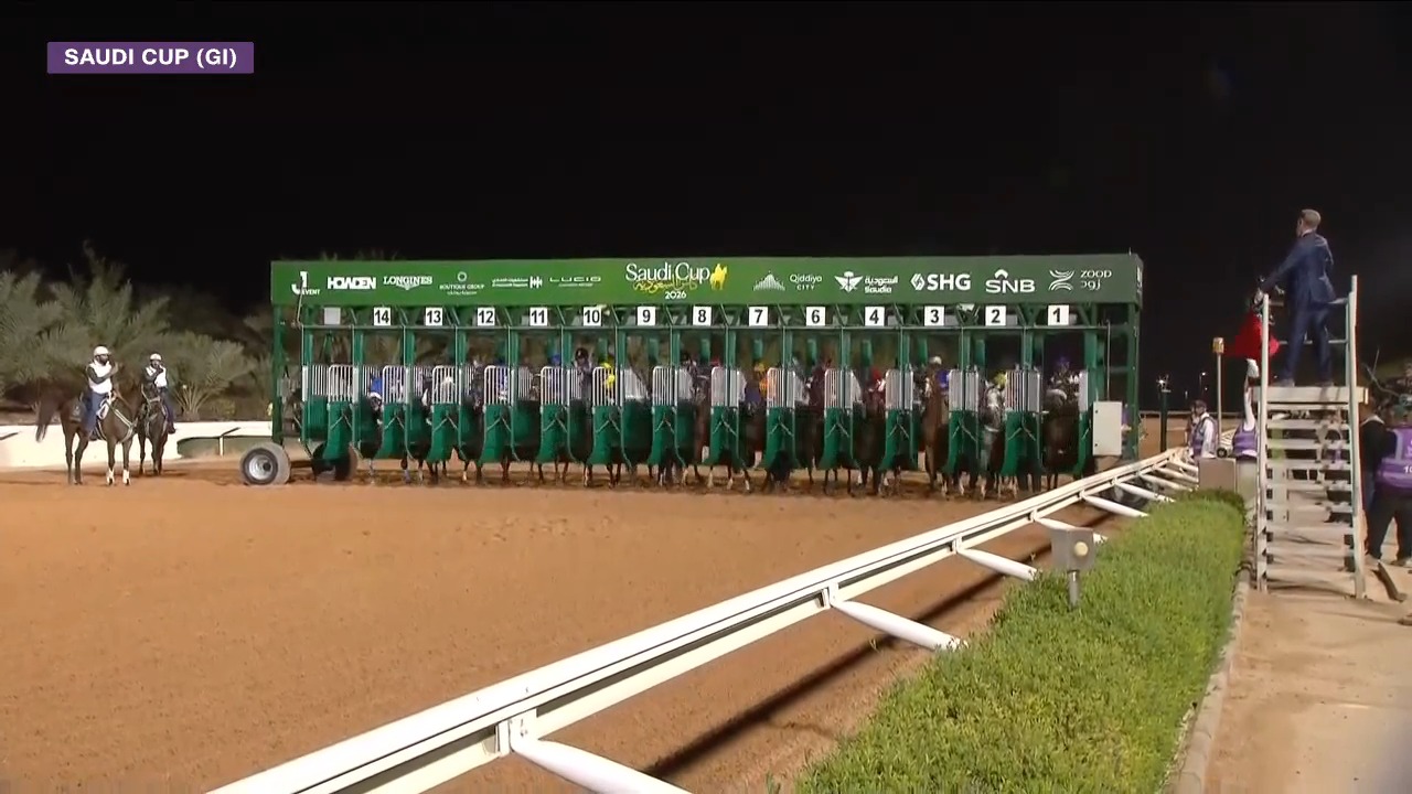 FOREVER YOUNG REPEATS!!!!! The superstar is now a two-time winner