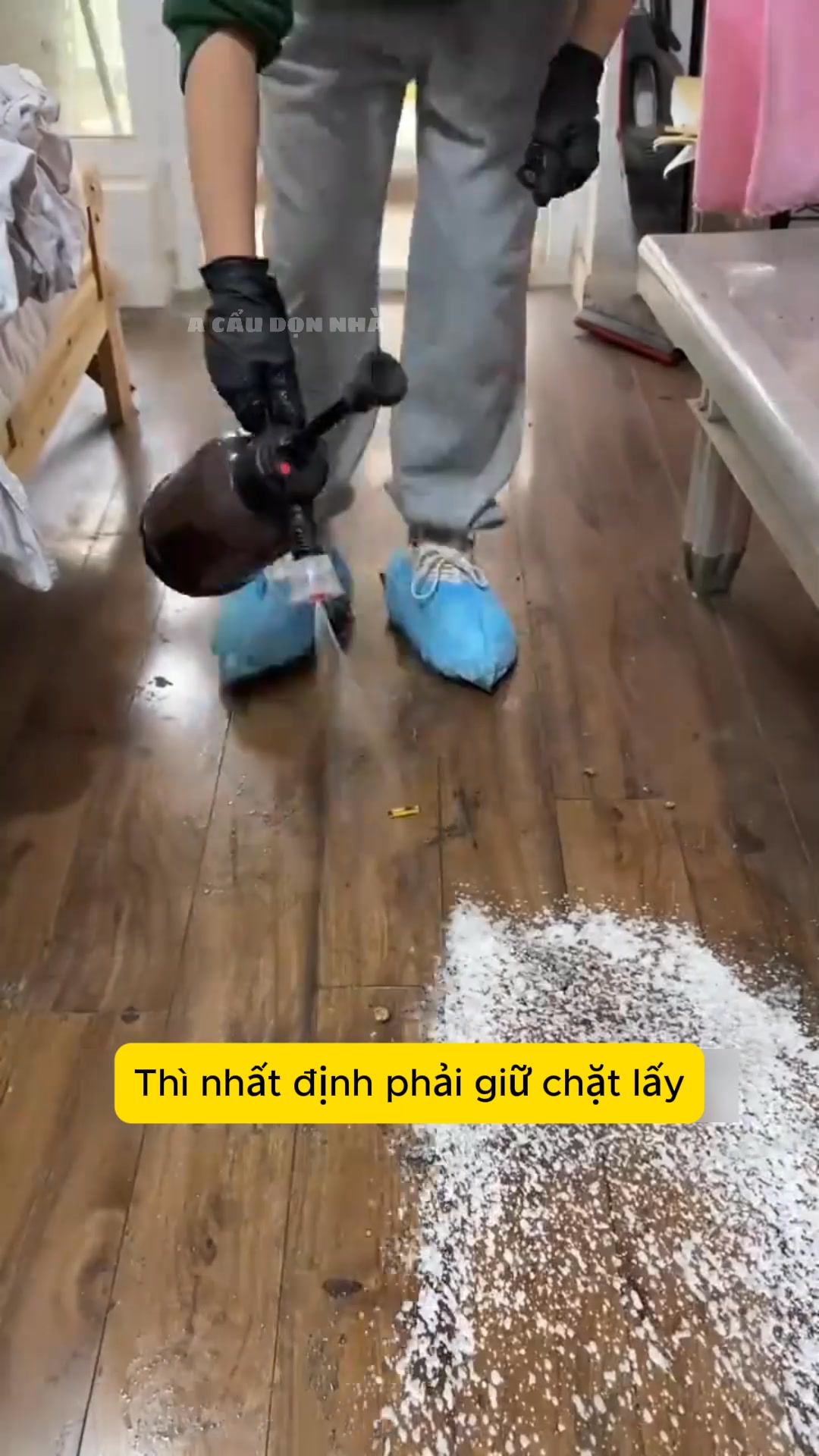  Dọn phòng cho chủ nhà trọ bị khách ăn ở dơ rồi trốn mất cmn hút luôn # 