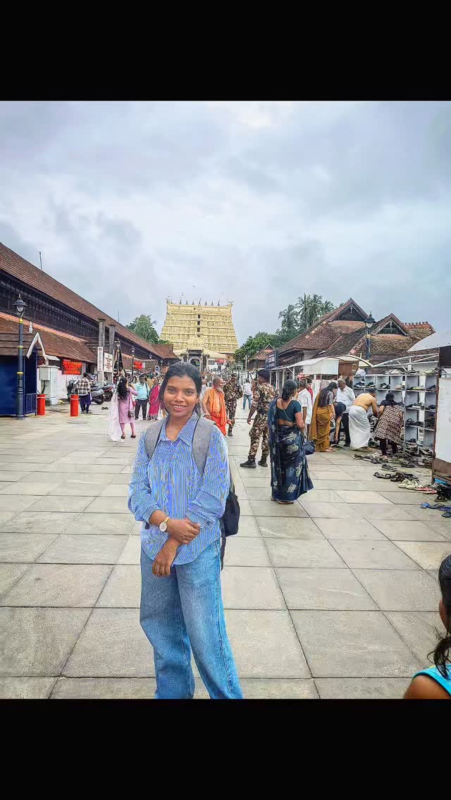 kashi vishwanath temple dress code for ladies Mandatory CodeThe management strictly enforces a traditional dress etiquette to maintain spiritual sanctity:Men: Must wear a traditional mundu or dhoti wrapped around the waist (reaching what to wear in kashi vishwanath temple