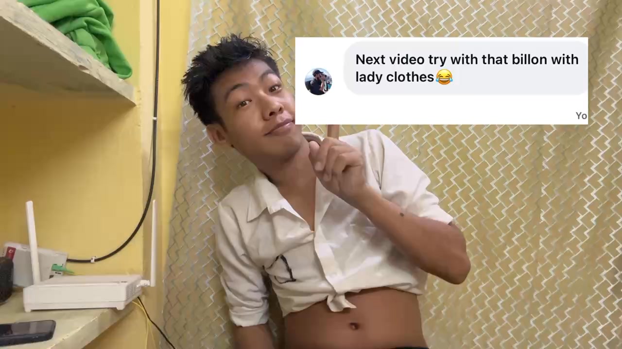 Pranking Random Strangers on Livestream 😂 | Omegle / OmeTV / Monkey ap