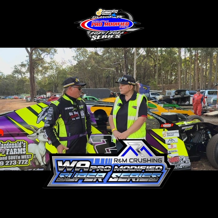 Driver catch ups before racing at Trade Hire Augusta Margaret River ...