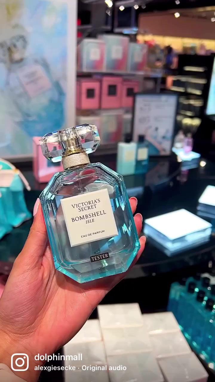 Introducing the new Bombshell isle fragrance, available now at
