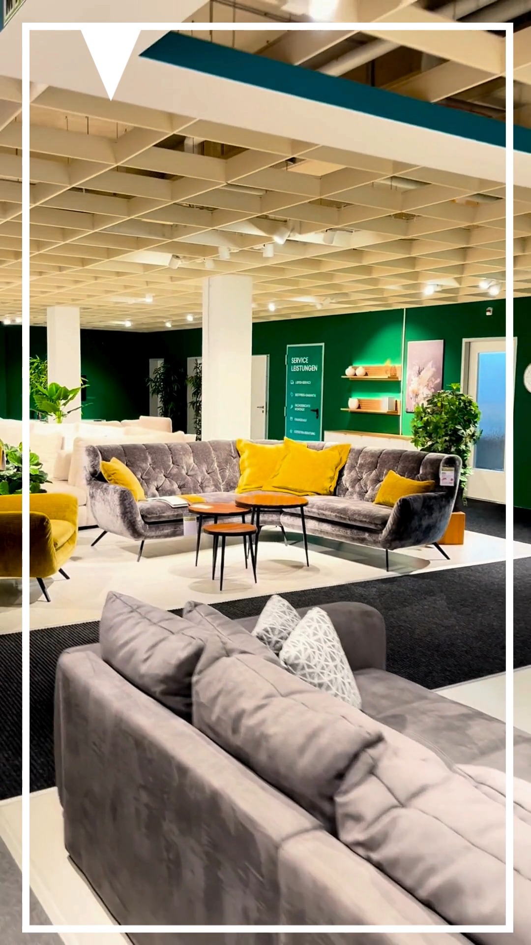 ✨ Entdecke unser Möbelhaus! ✨, Wir laden dich auf einen kleinen Rundgang durch unser Möbelhaus ein – schau dir an, was wir für dich bereithalten! 🛋️ Von gemütlichen Sofas über stilvolle Esszimmer bis