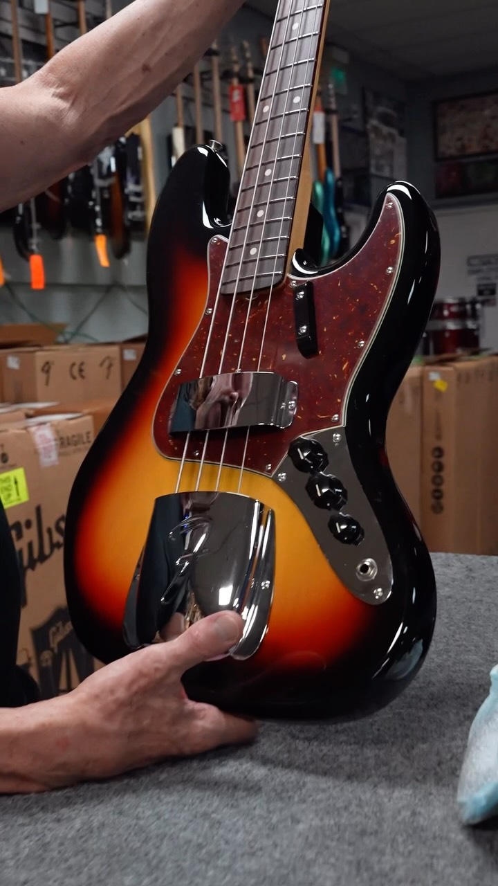 🎸 Hate the relic? You're going to love this one. 🔥✨ This Fender