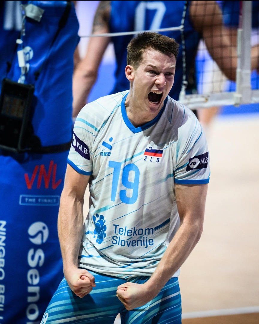 POWERING VERONA ⚡🇸🇮 Rok Možič 🇸🇮 continues to be one of the key pieces ...