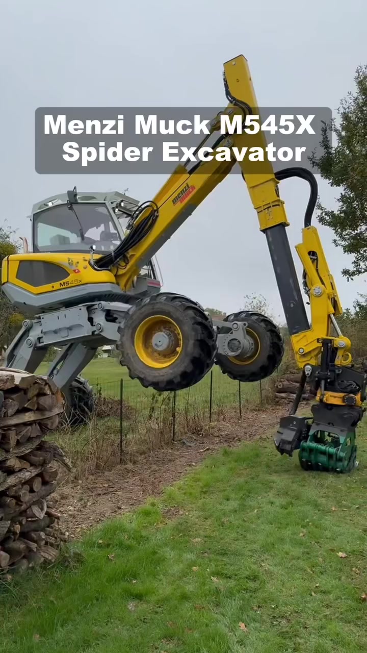 Menzi Muck's M545x spider excavator left the crowds thoroughly
