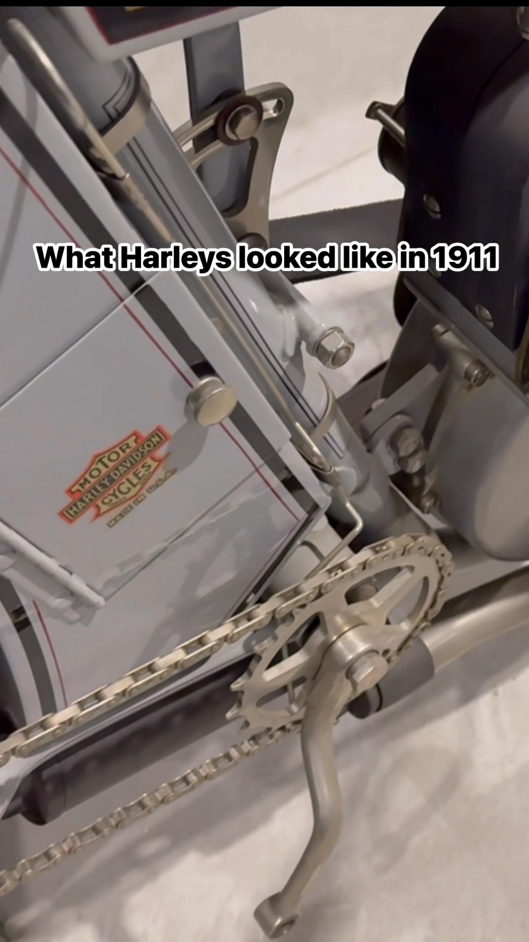 ヘレナ(ちょい変わったタイプ) What Harleys Looked Like in 1911 | CycleDrag