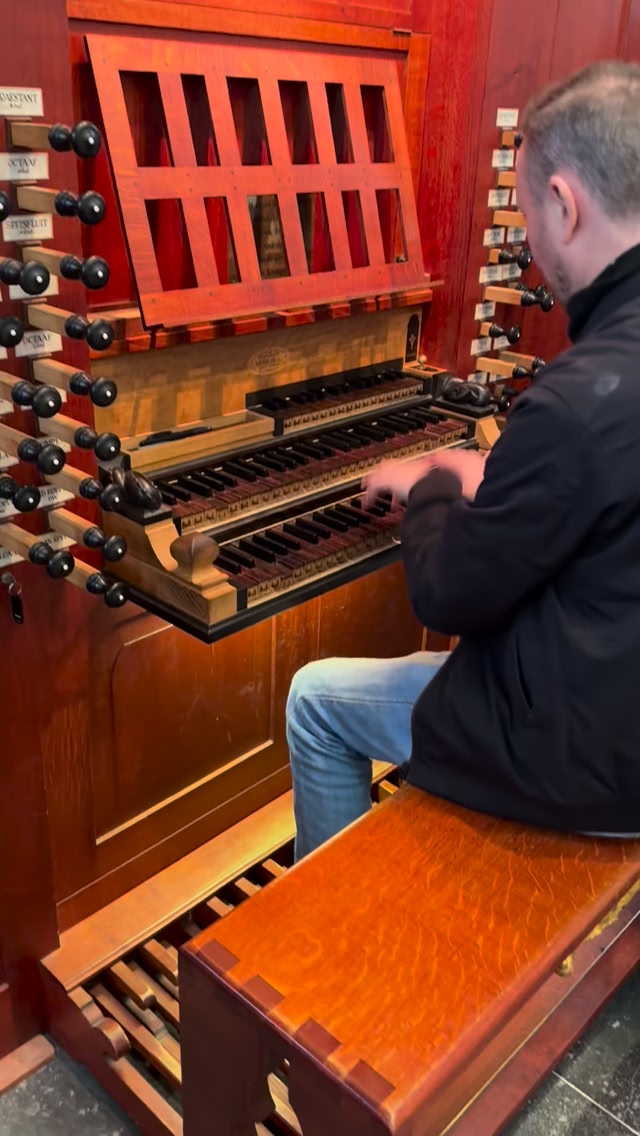 a-close-up-moment-with-gerwin-van-der-plaats-at-the-1999-reil-organ-in