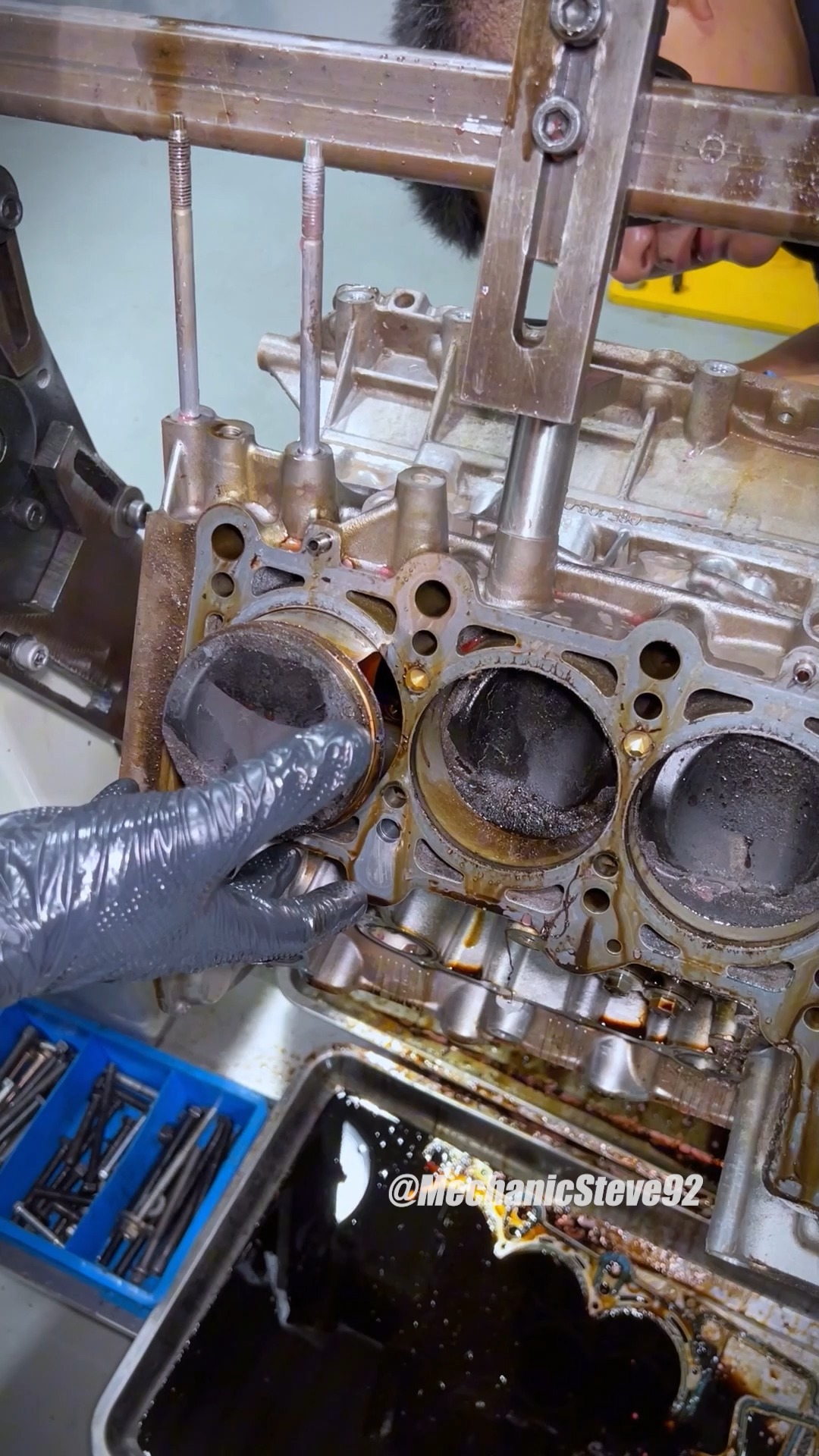 アウディ A8 完全部品取り Audi A8 Engine Disassembly Part 2 #auto #mechanic #mechanicsteve
