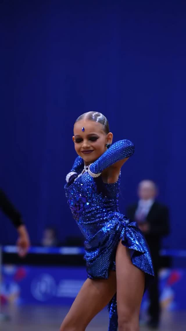@stephanie_dance_official 💙 #dancesport #latinamericandance #rumba # ...