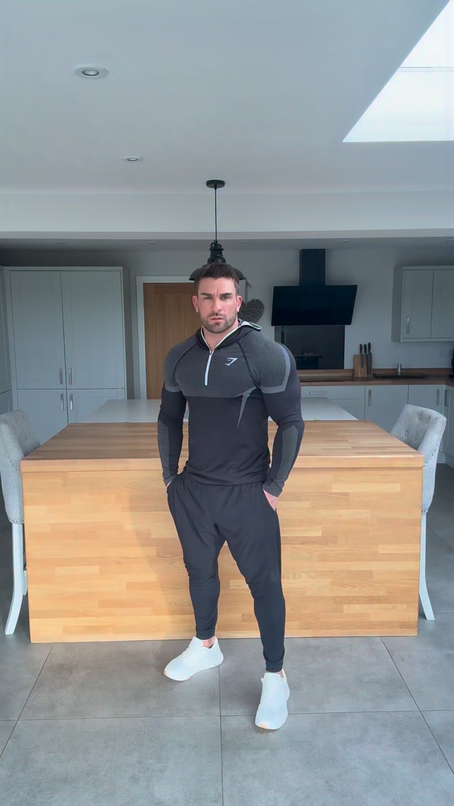 THE ONYX HOODIE IS BACK - one of the most iconic @gymshark pieces