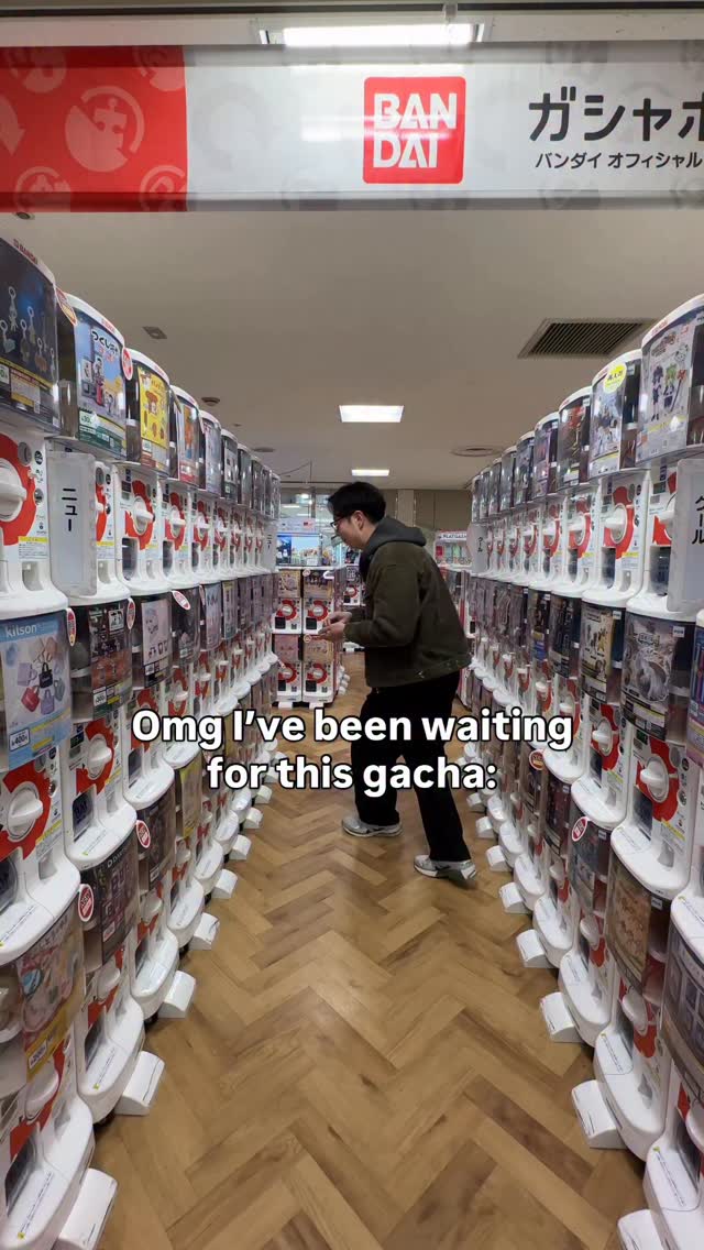 Been waiting to see this new Tokyo metro sound keychain gacha