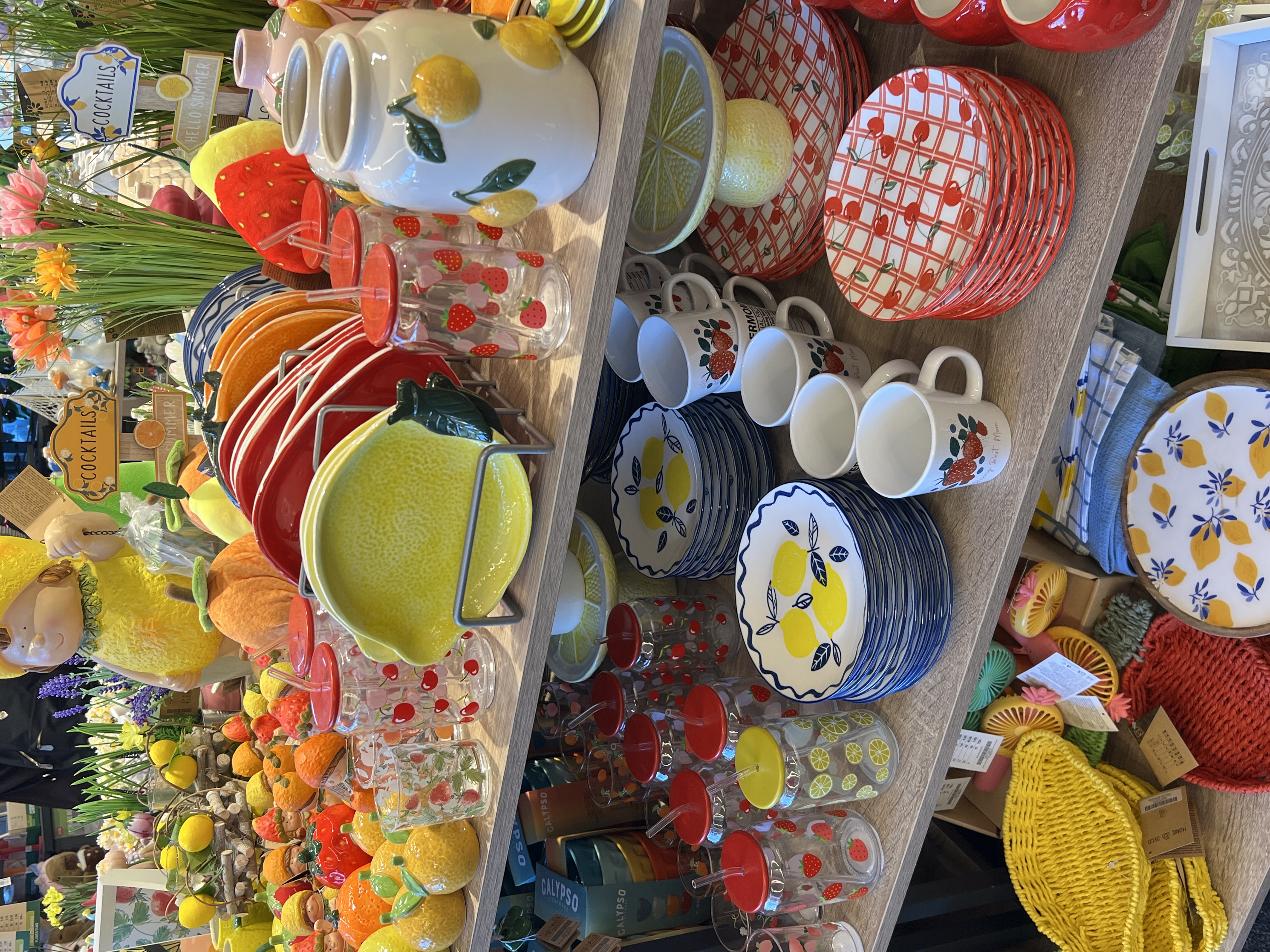 🍋 Bring mediterrane Vibes in deinen Alltag!, Mit unserem Zitronen-Porzellan wird jeder Moment ein bisschen besonderer – egal ob Familienessen oder ein entspannter Nachmittag mit Freunden. ♥, ✨ Und das