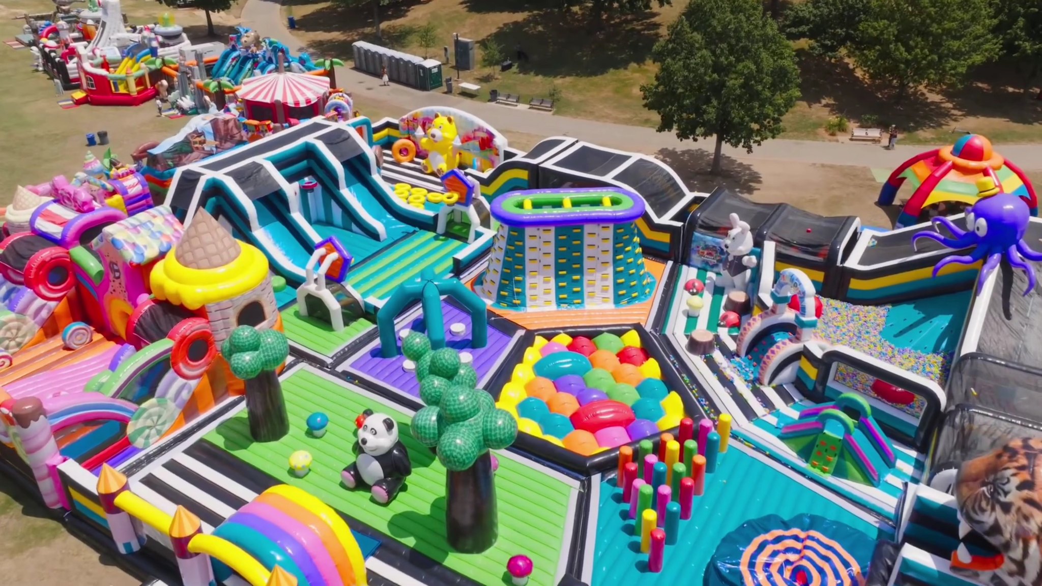 📣 Columbus, Ga 📣 LET’S BOUNCE! 🏰 We're bringing the BIGGEST inflatable ...