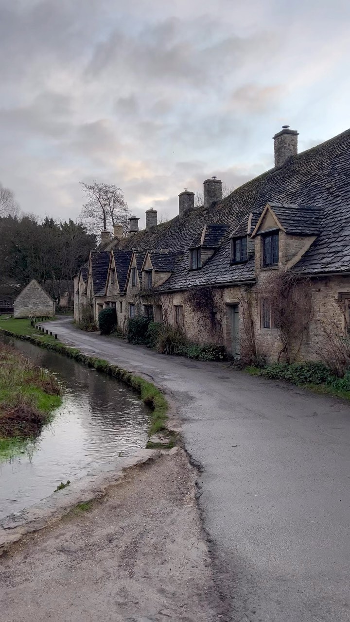 Maquette Aedes Bibury Arlington Row – Reproduction En Céramique, échelle HO, Matériaux Réalistes, Kit Complet