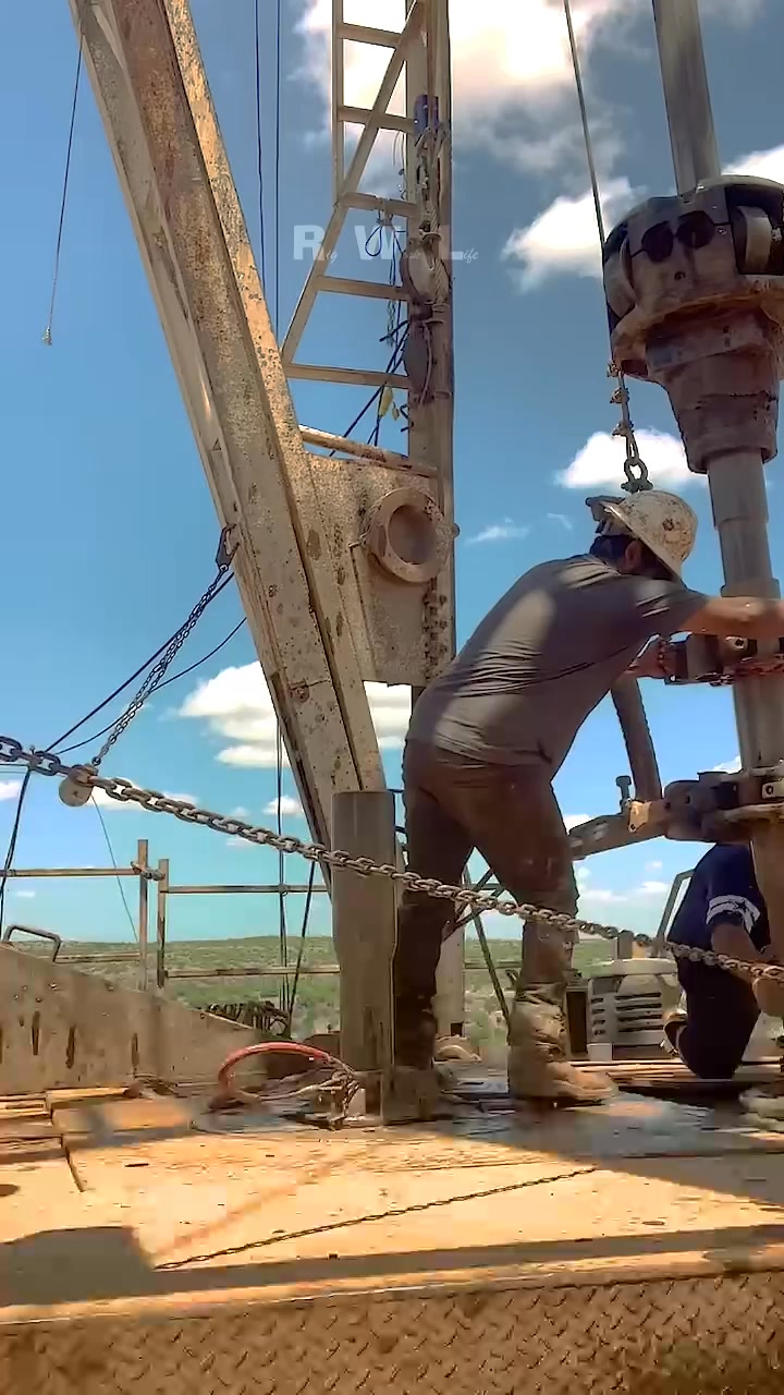 Chaon Man Floor Working on Rig | Rigworklife | Facebook