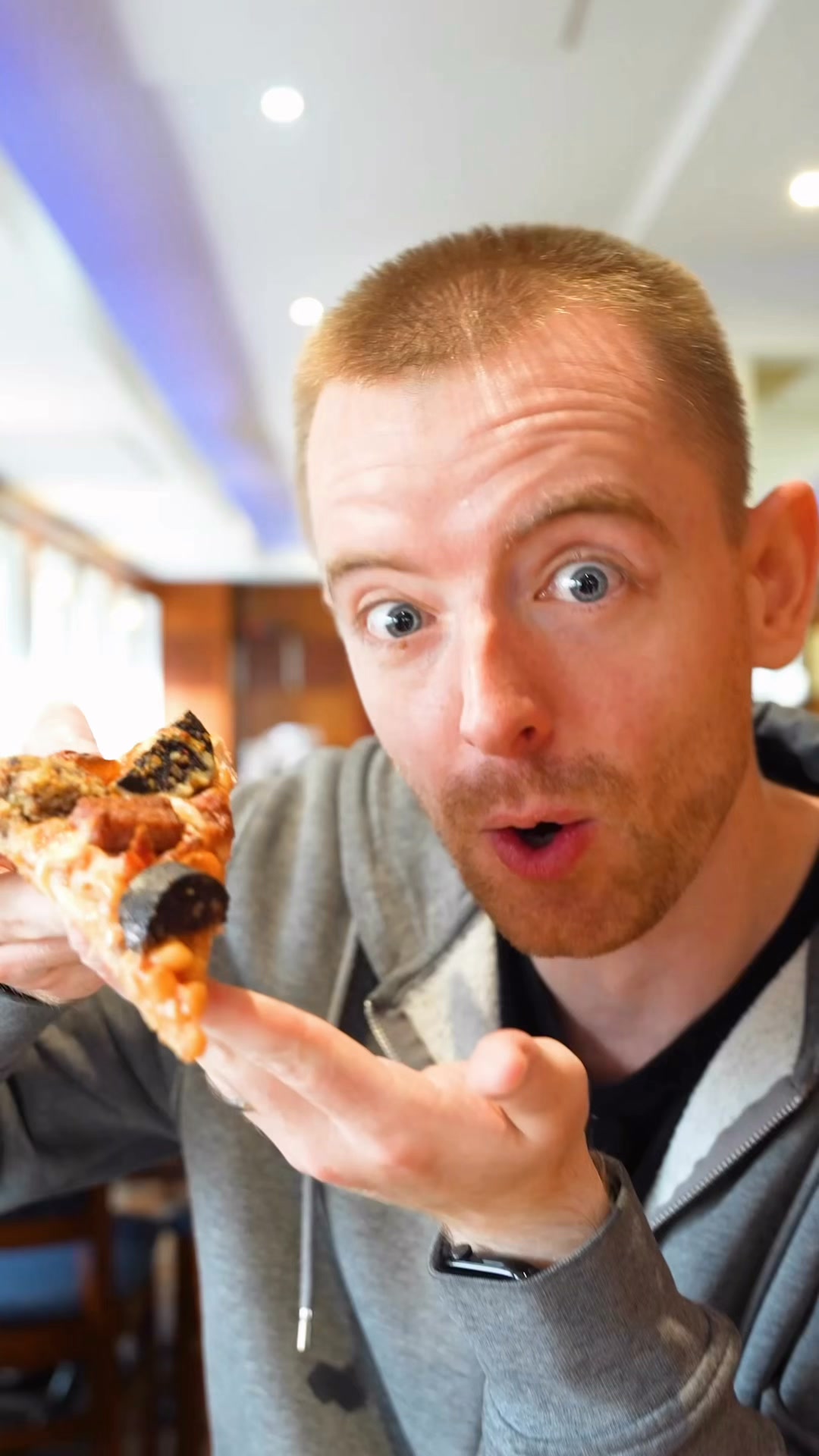 Digitalian is eating breakfast Special … The world's first deep fried Breakfast Pizza | Dazza