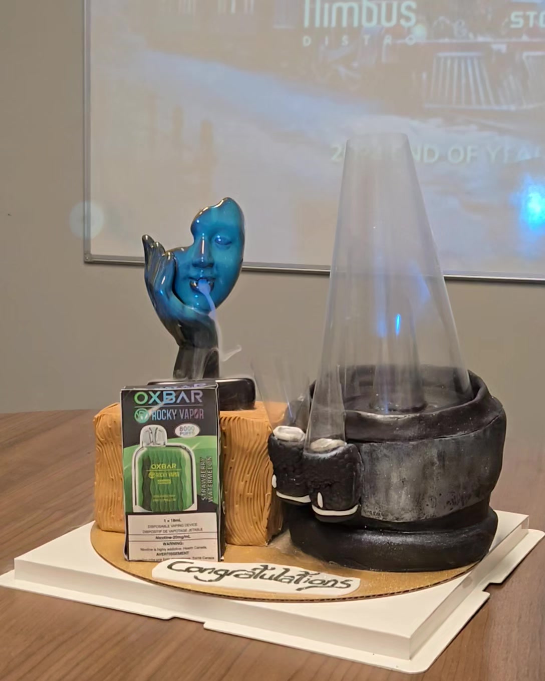 birthday cake flavored disposable vape themed with clouds of frosting What Features Define the efficiency Colour:Grey & Blue