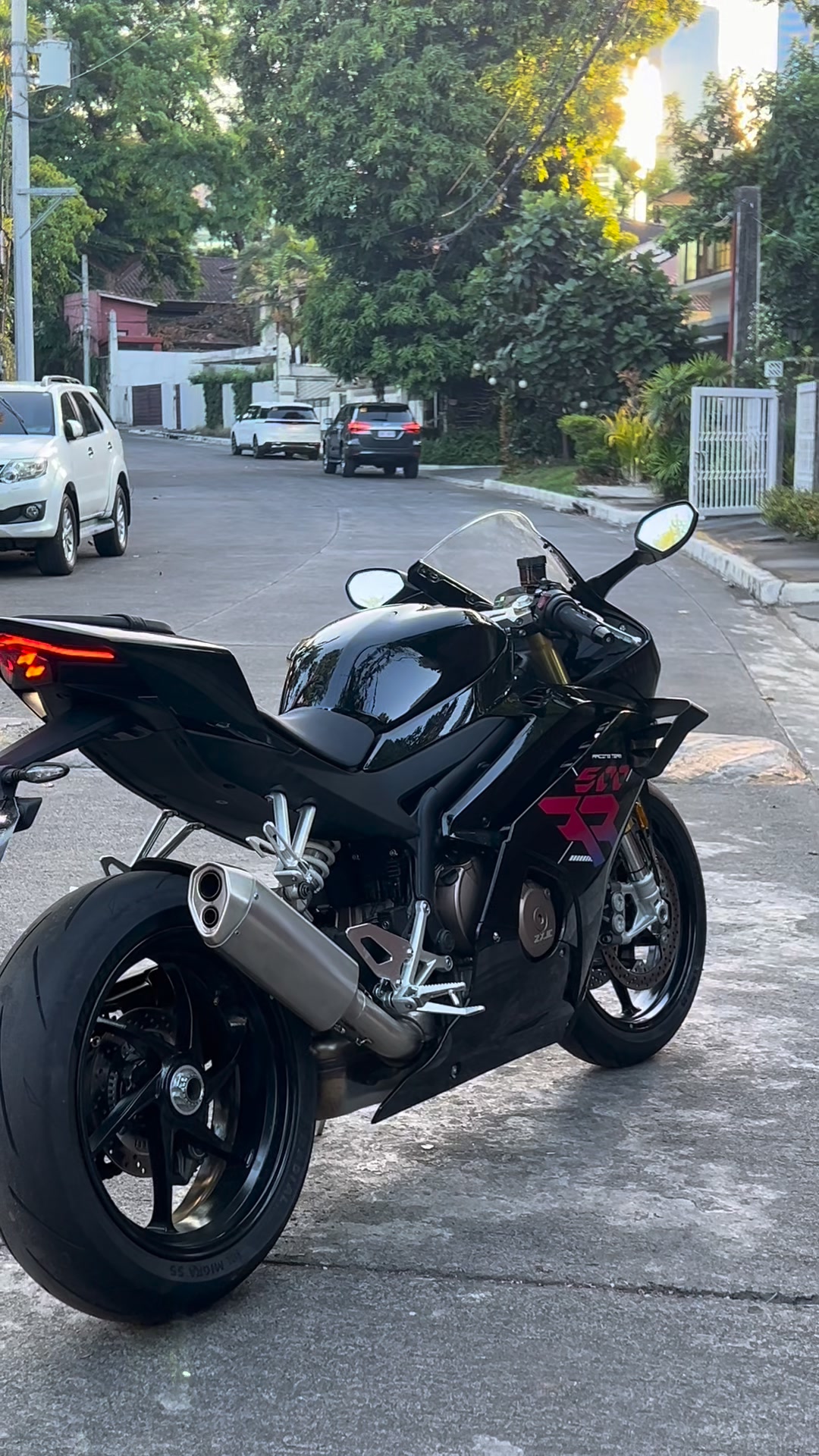Listen to the rev of the ZXMOTO 500RR's inline-4 engine
