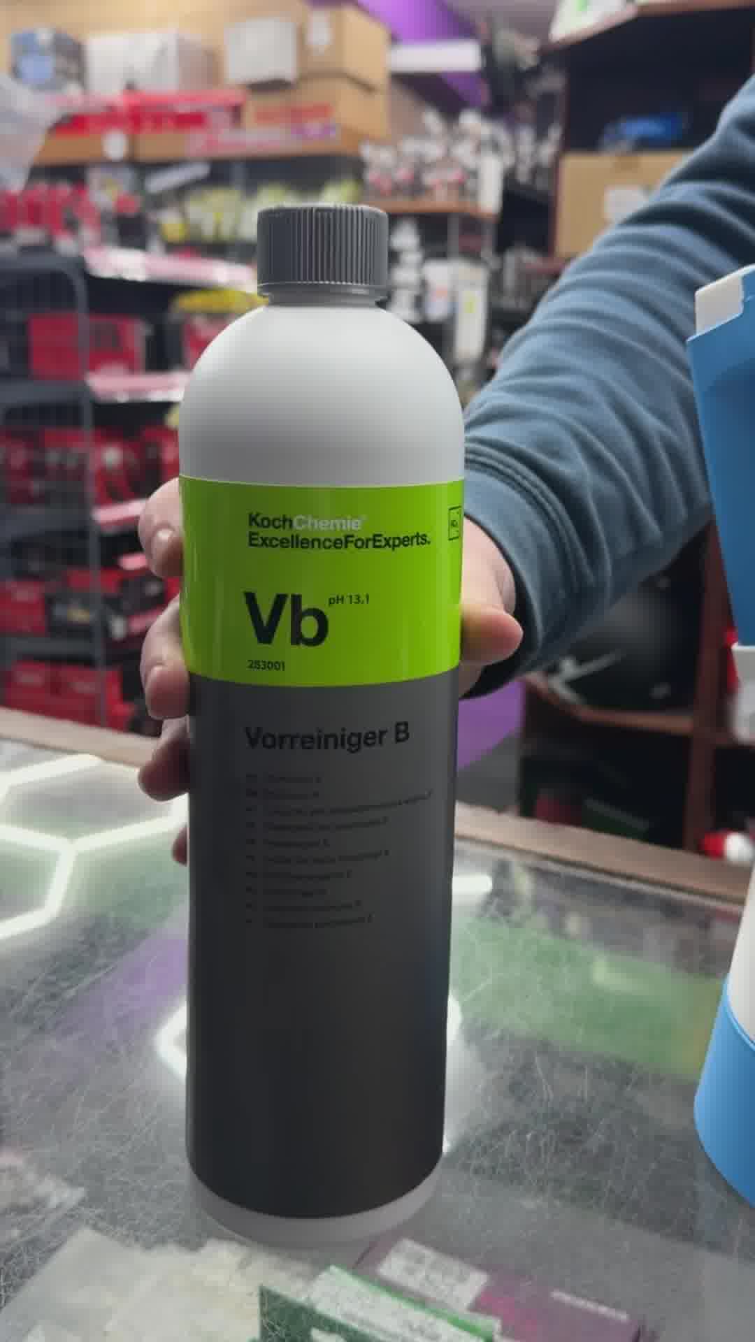 KochChemie VB (Pre-Wash) Power through tough dirt with this highly