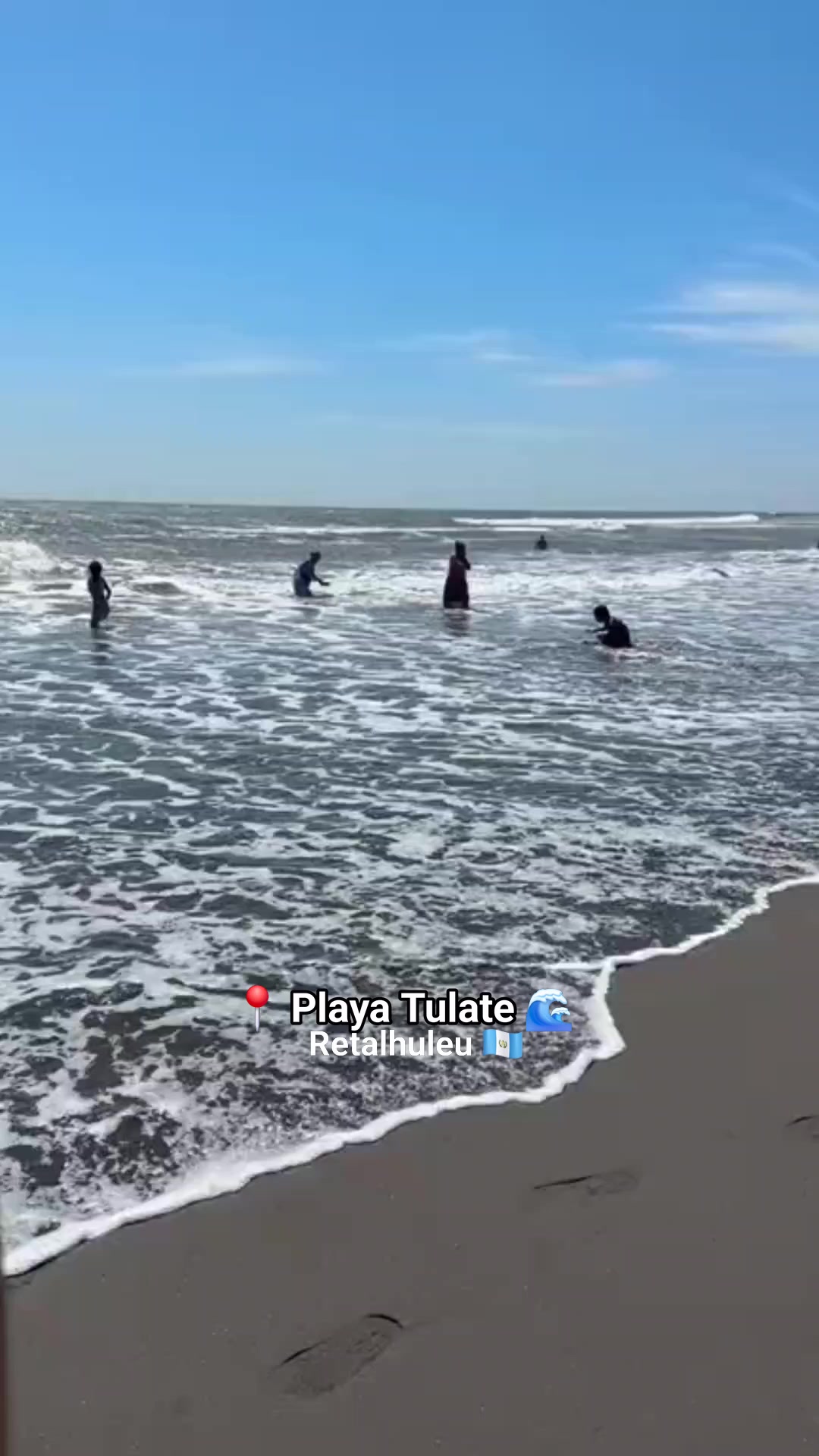 Como que algo no cuadra? 🤔🤣🌊 #playatulateoficial #playatulate #labarona ...