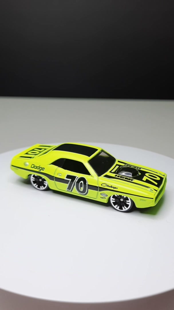 Hot Wheels '70 Plymouth AAR Cuda STH with random wheels