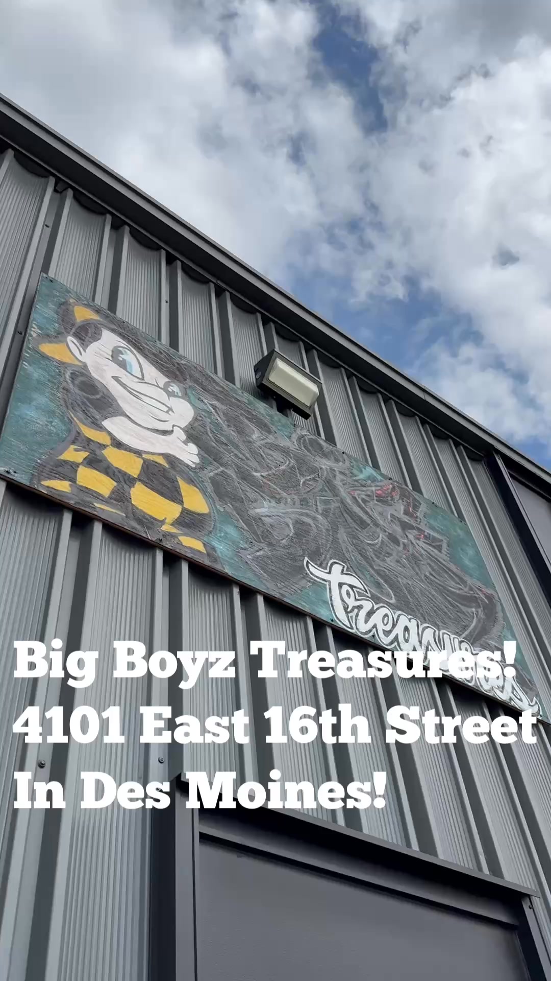 Let's take a stroll inside Big Boyz Treasures!! | 92.5 KJJY