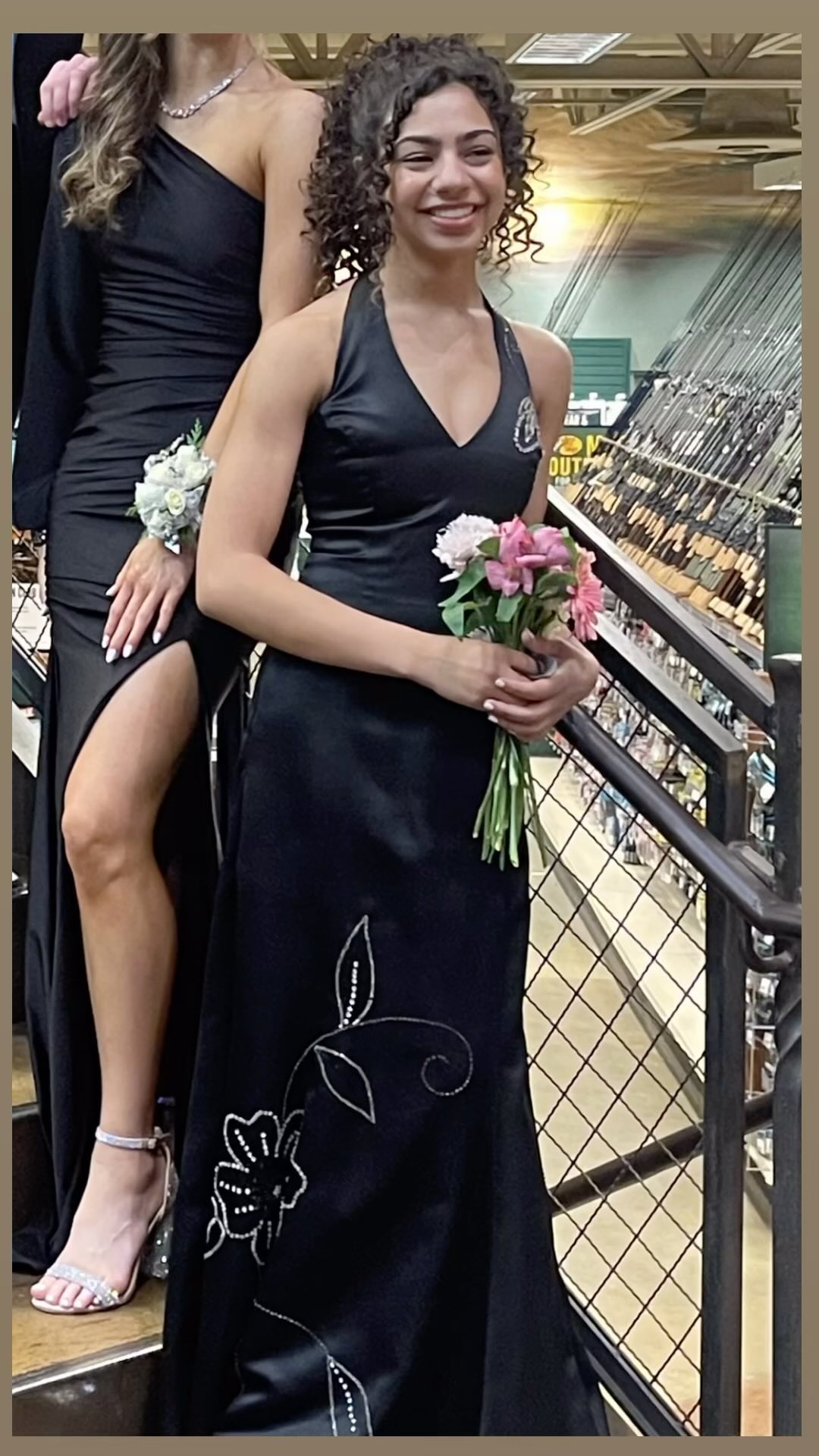 prom dresses designer prom dresses Elegant Sequinned Long Formal Dress 42 Size:120 length design includes a BF high tide picnic dress