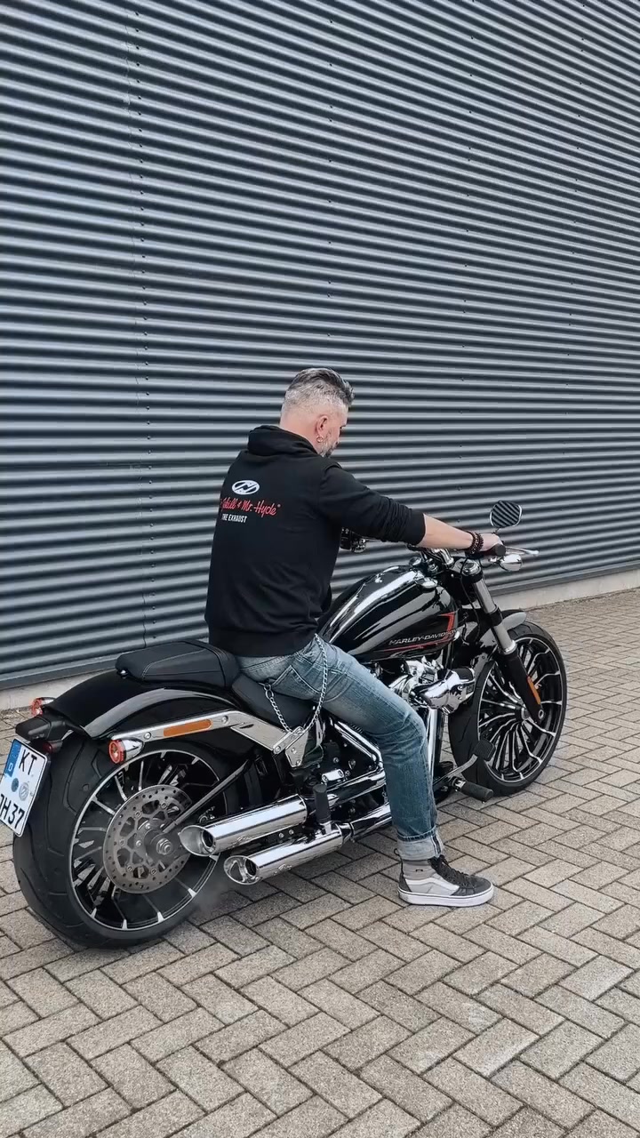 Soundchecking the H-D Breakout 🔥 🔥 Configure your exhaust at