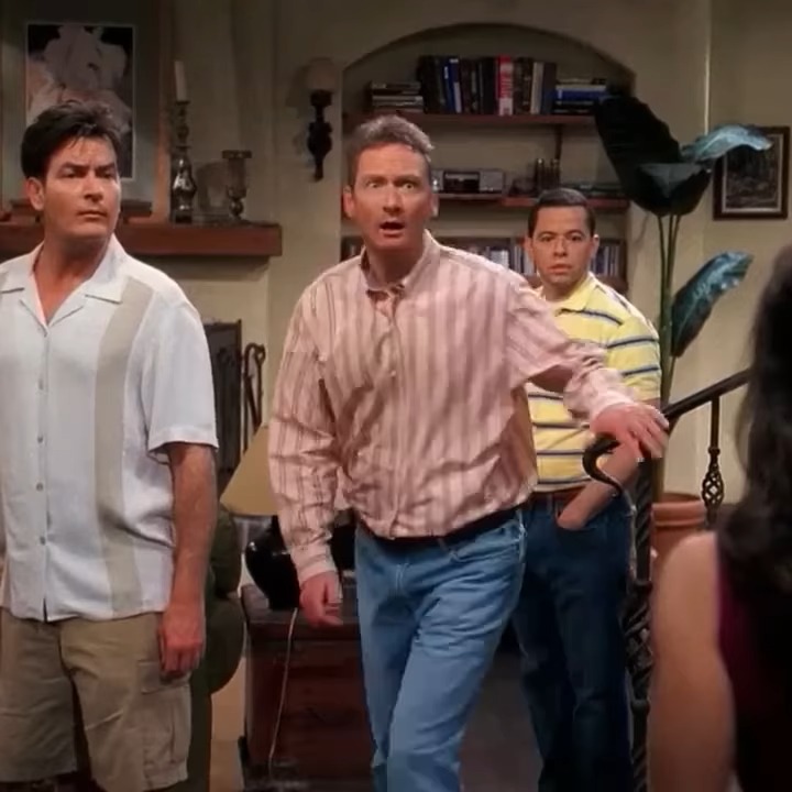 AT THE HOSPITAL JUDITH GOES INTO LABOR Two and a Half Men #Joncryer # ...