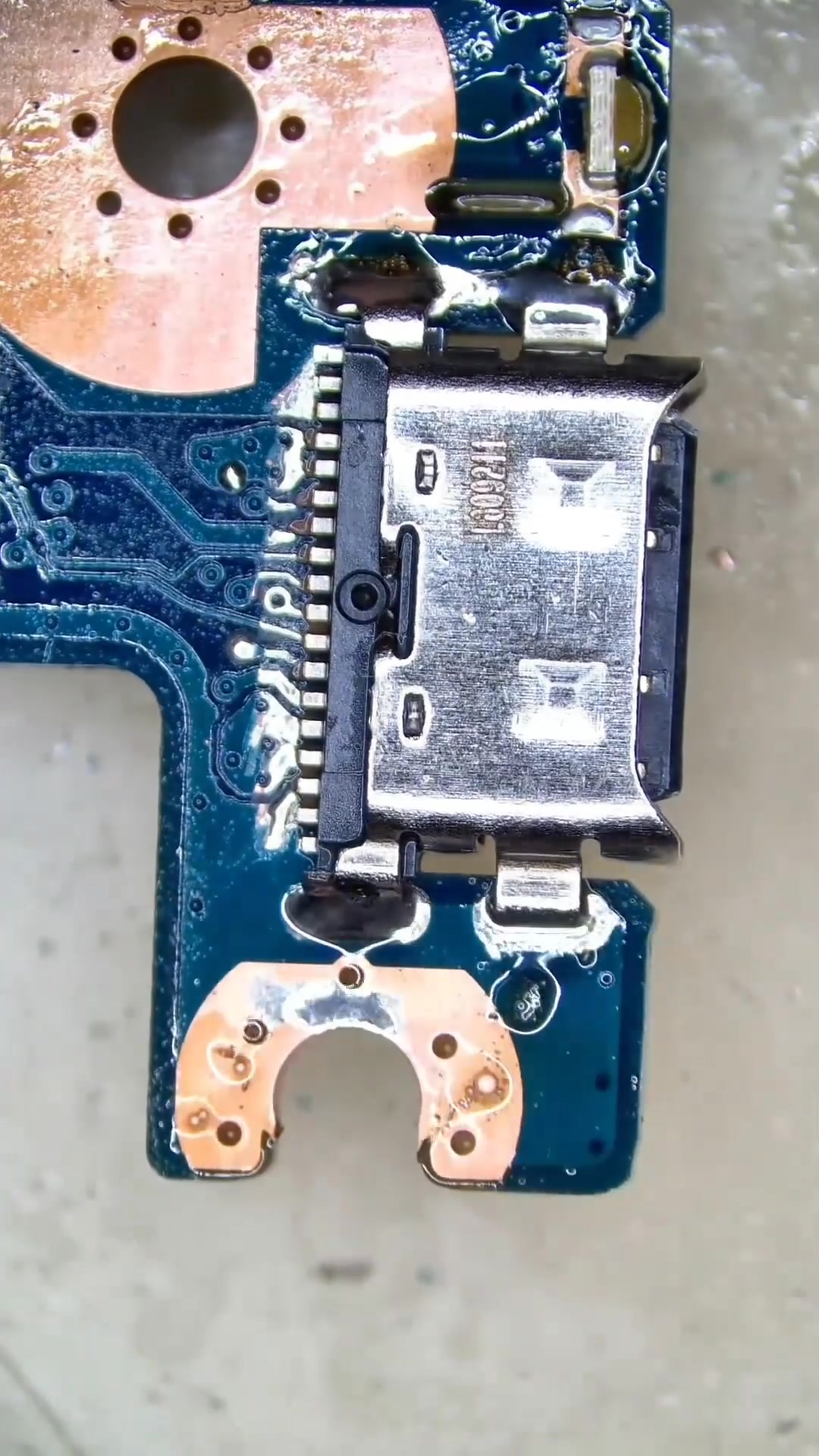 Visual Reference: How To Deal With Damaged Charging Port Master Liu