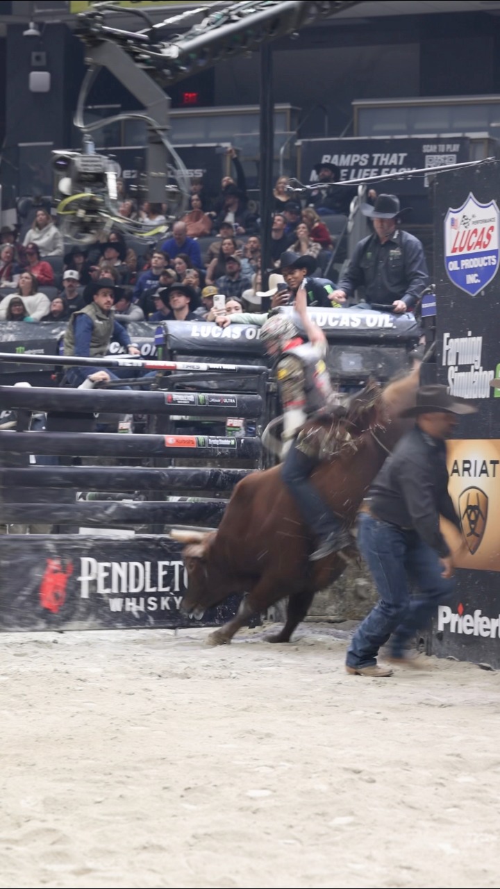 Paolo Eduardo Rosseto with an 86.75 point ride on Night Agent in Rd 2 ...
