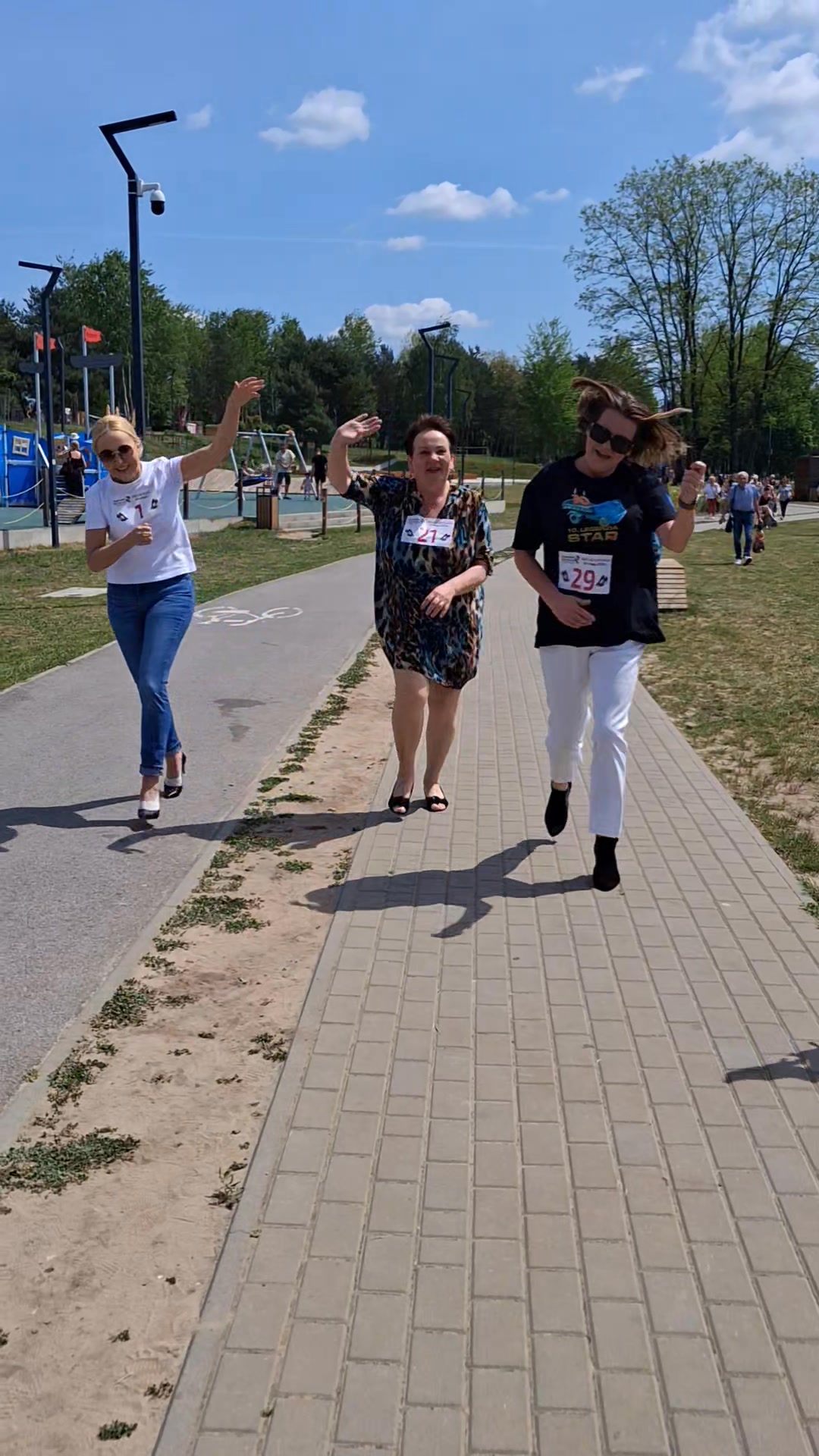 Bieg w szpilkach nad Lubianką wystartował  najlepsze na mecie  