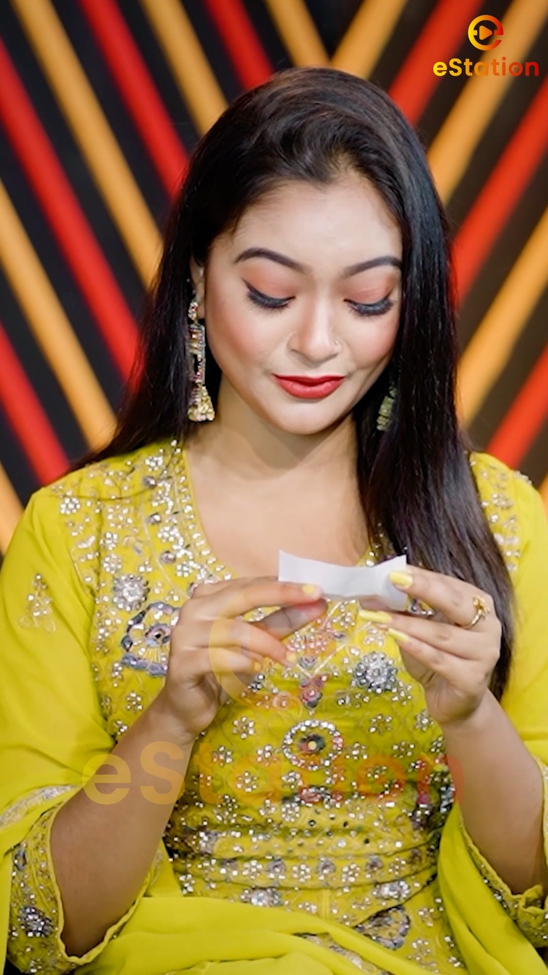 বর্ষা চোধুরী পরীমণিকে ছাড়িয়ে যাচ্ছে, বললেন সুমাইয়া রিমু | Sumaiya ...