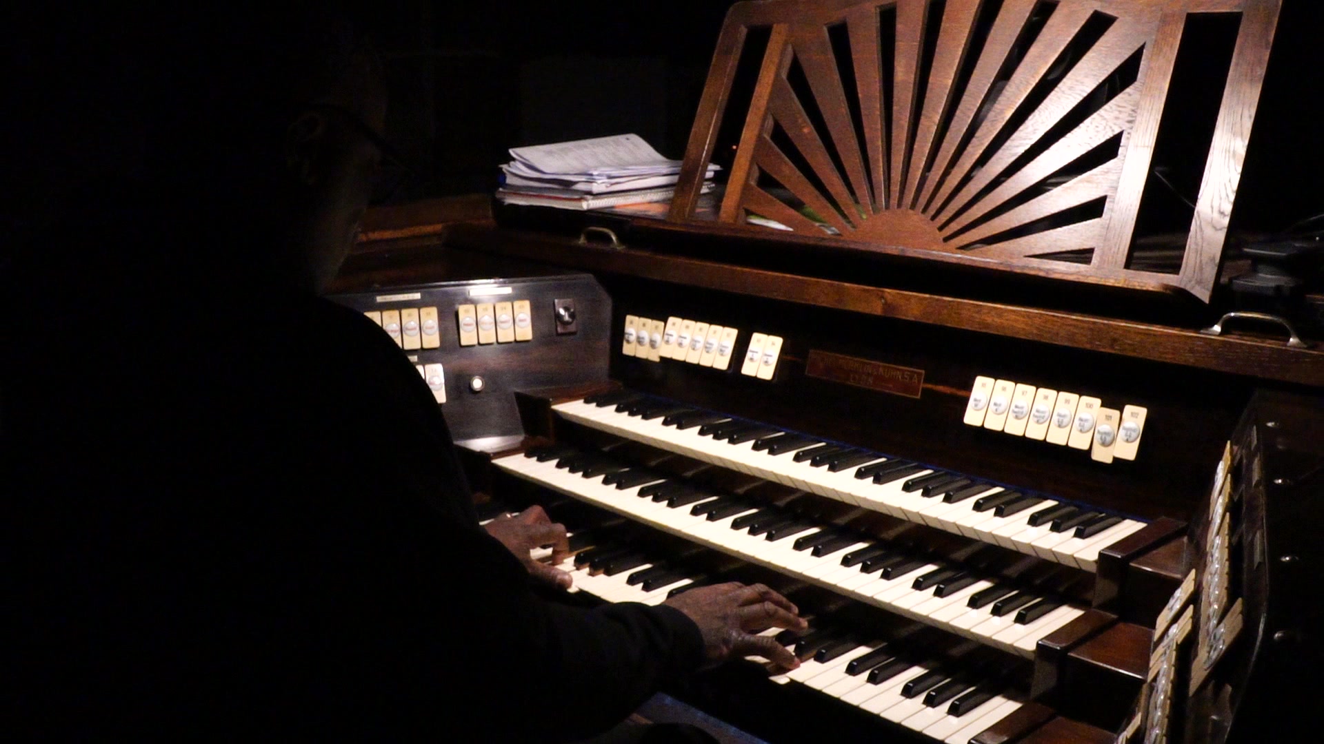 This year l didn't have the opportunity to play for an Easter service ...
