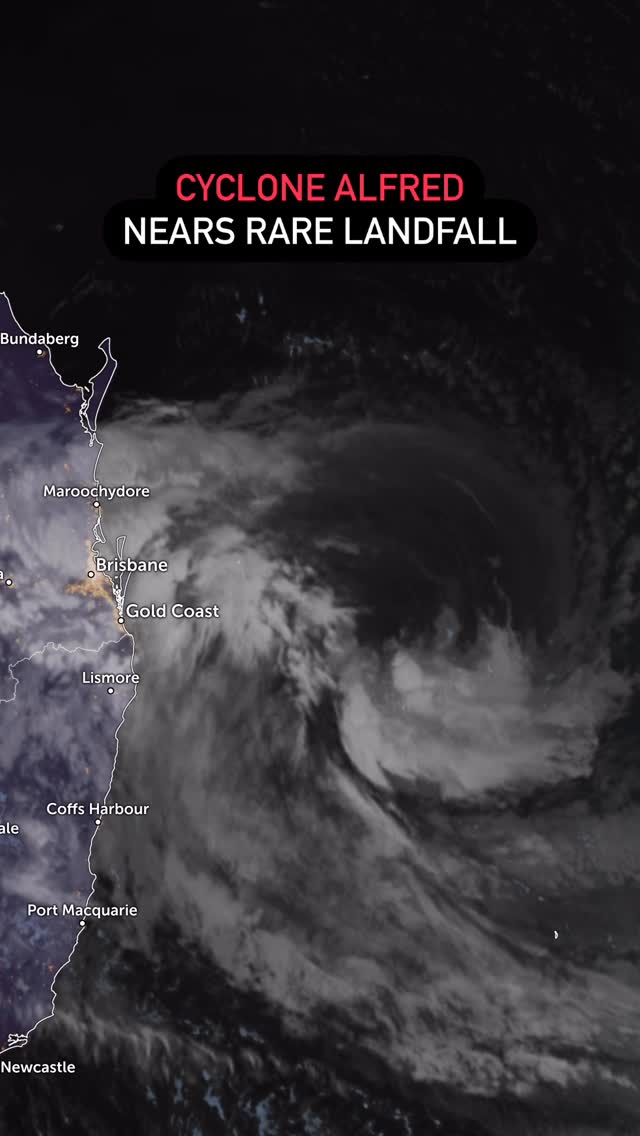Category 2 Tropical Cyclone Alfred swirls near the Queensland-NSW ...