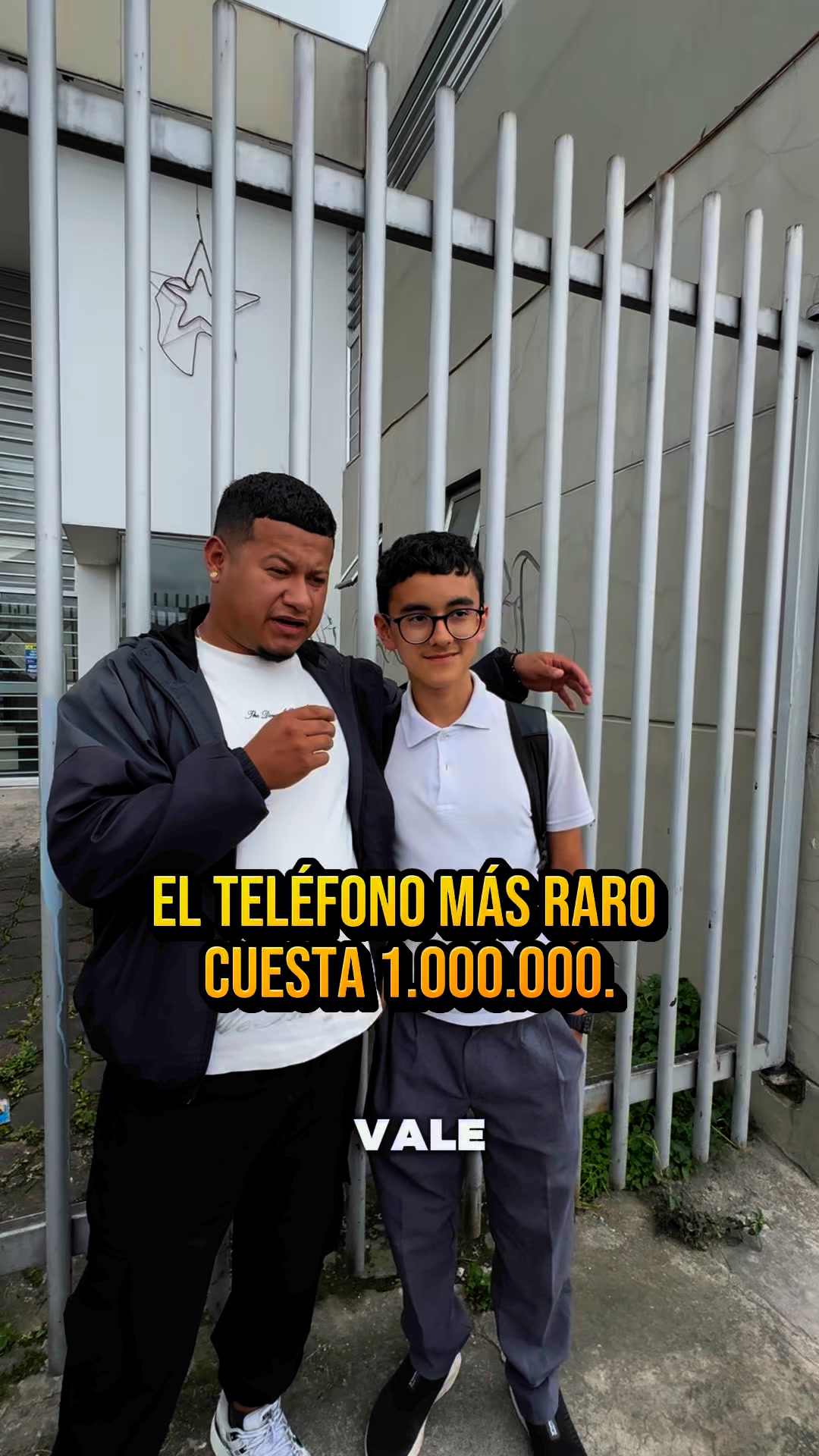 El teléfono más raro vale un millón #viralreelsシviralreelsシ #viralreels ...