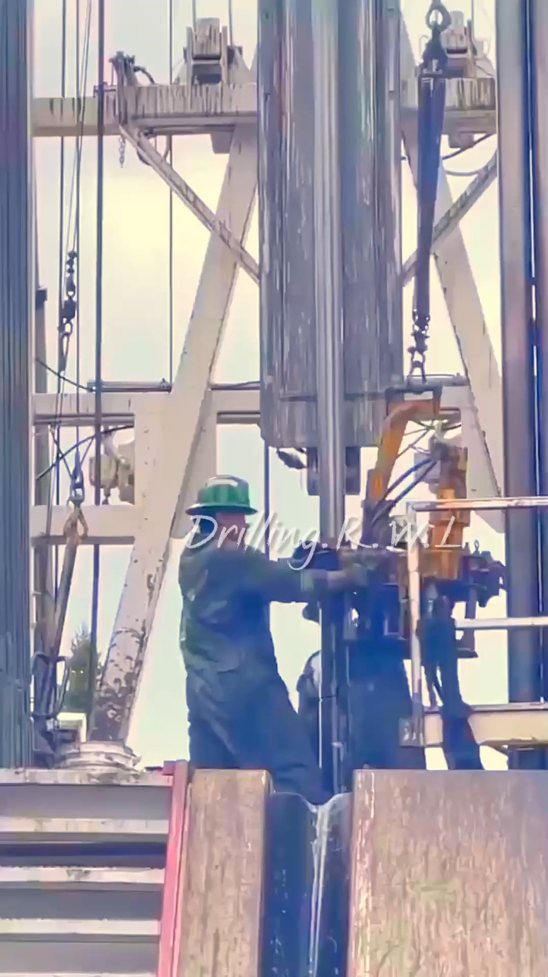 rig blowout kick #drilling #ad #driller #derrick #operation #kick ...