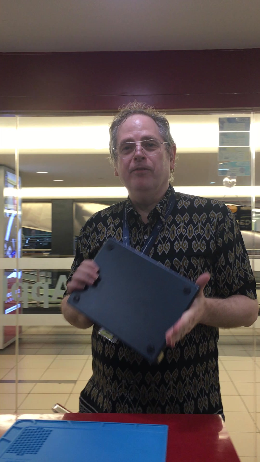🖥️ Crystal-Clear Display Restored—MacBook Air Looks Brand New