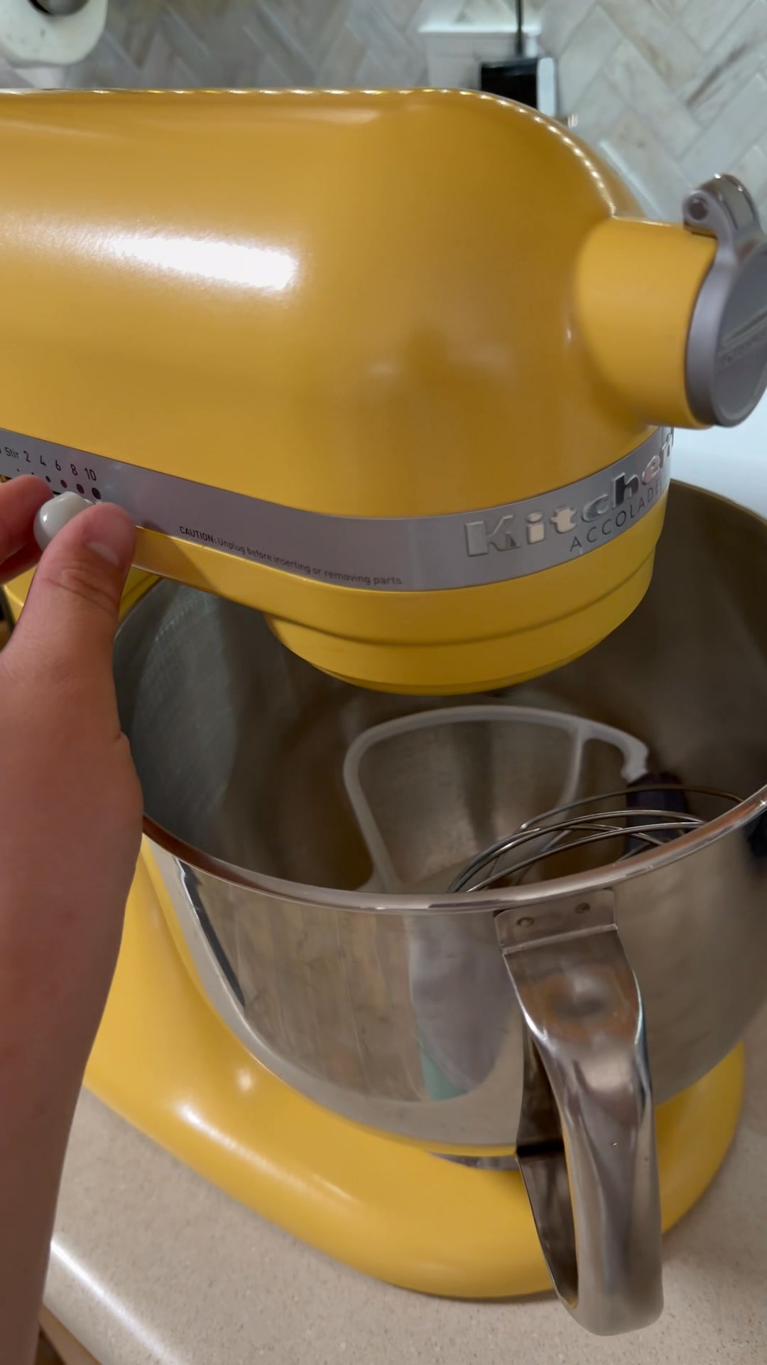 What's special about the KitchenAid Accolade 400 mixer?