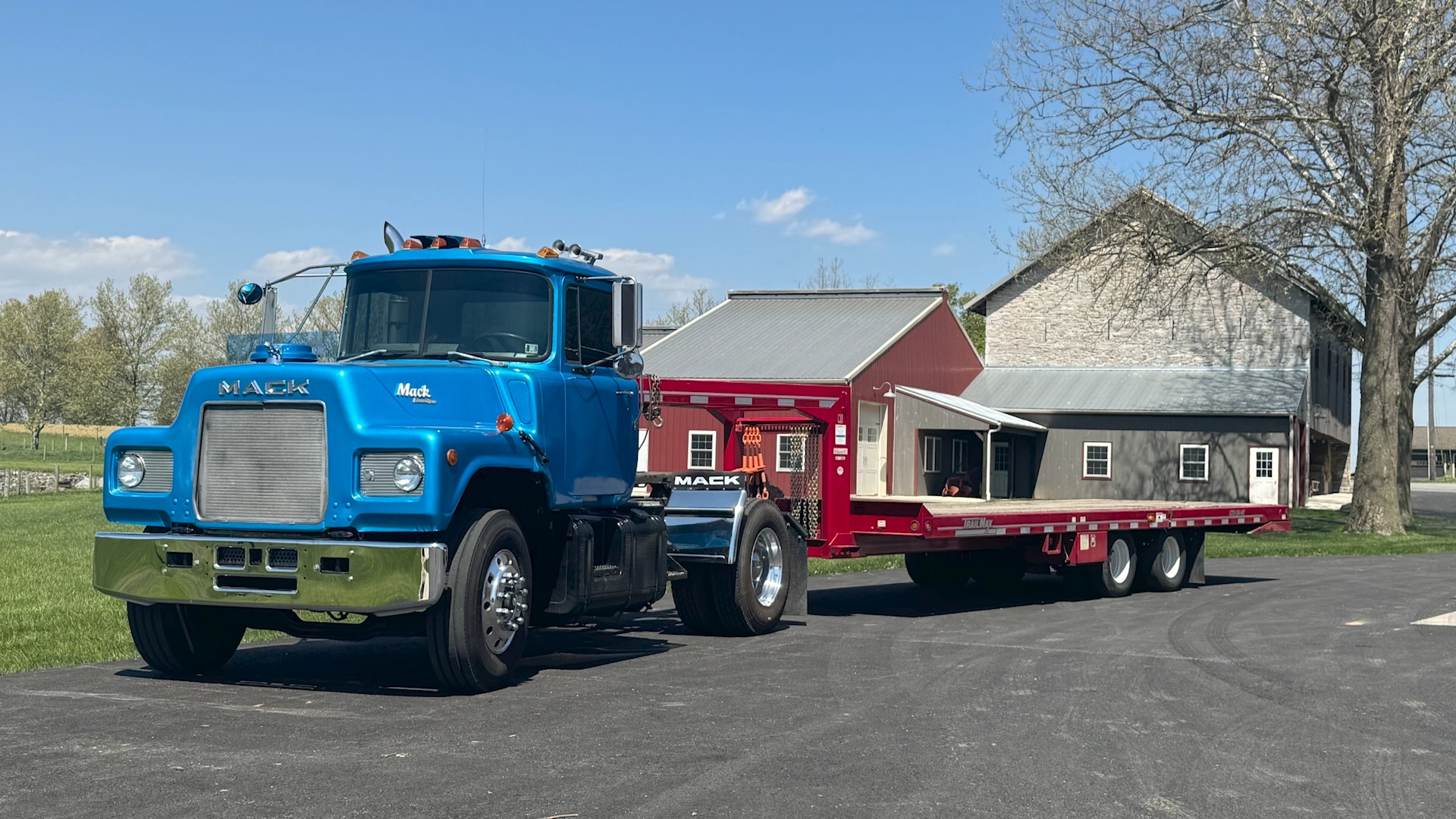 1989 Mack U-688T – Truck of the Month – May 2024 The introduction of ...