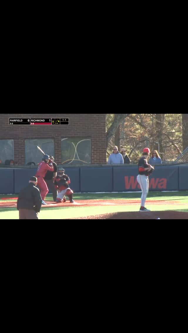 Awkward Position, PERFECT Throw. We analyze how he turns a difficult ...
