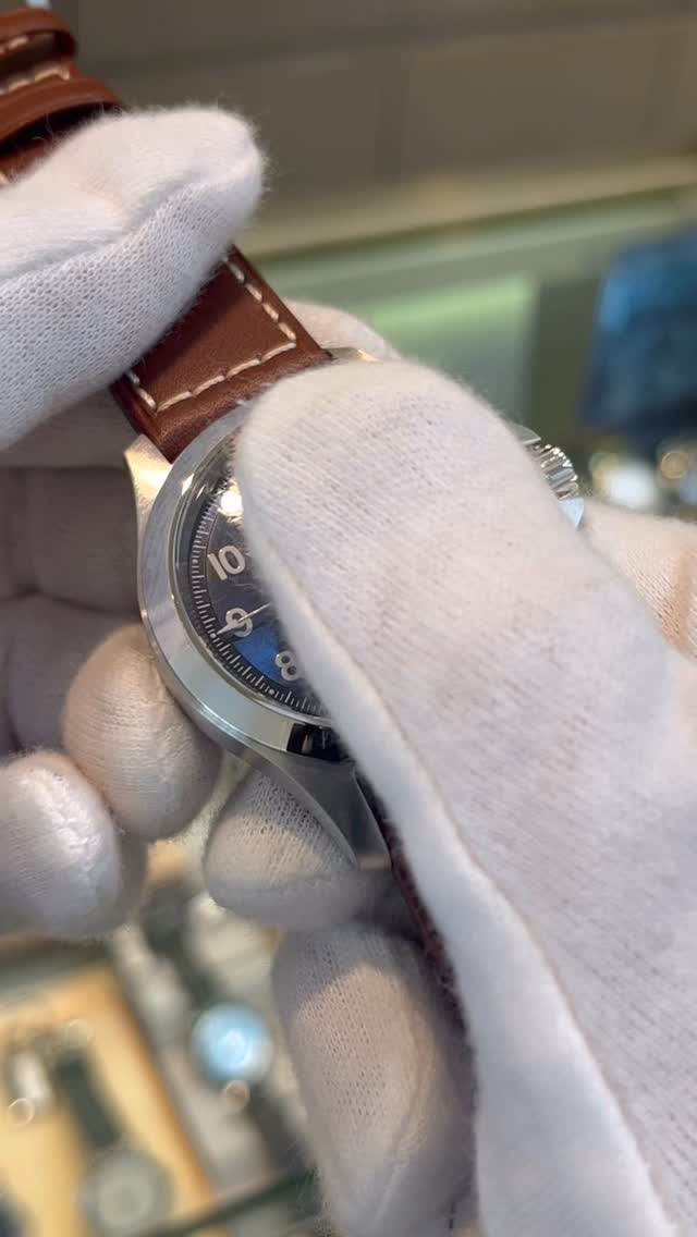 🇺🇸🇨🇭ハミルトン カーキフィールド キング デイデイト 40mm