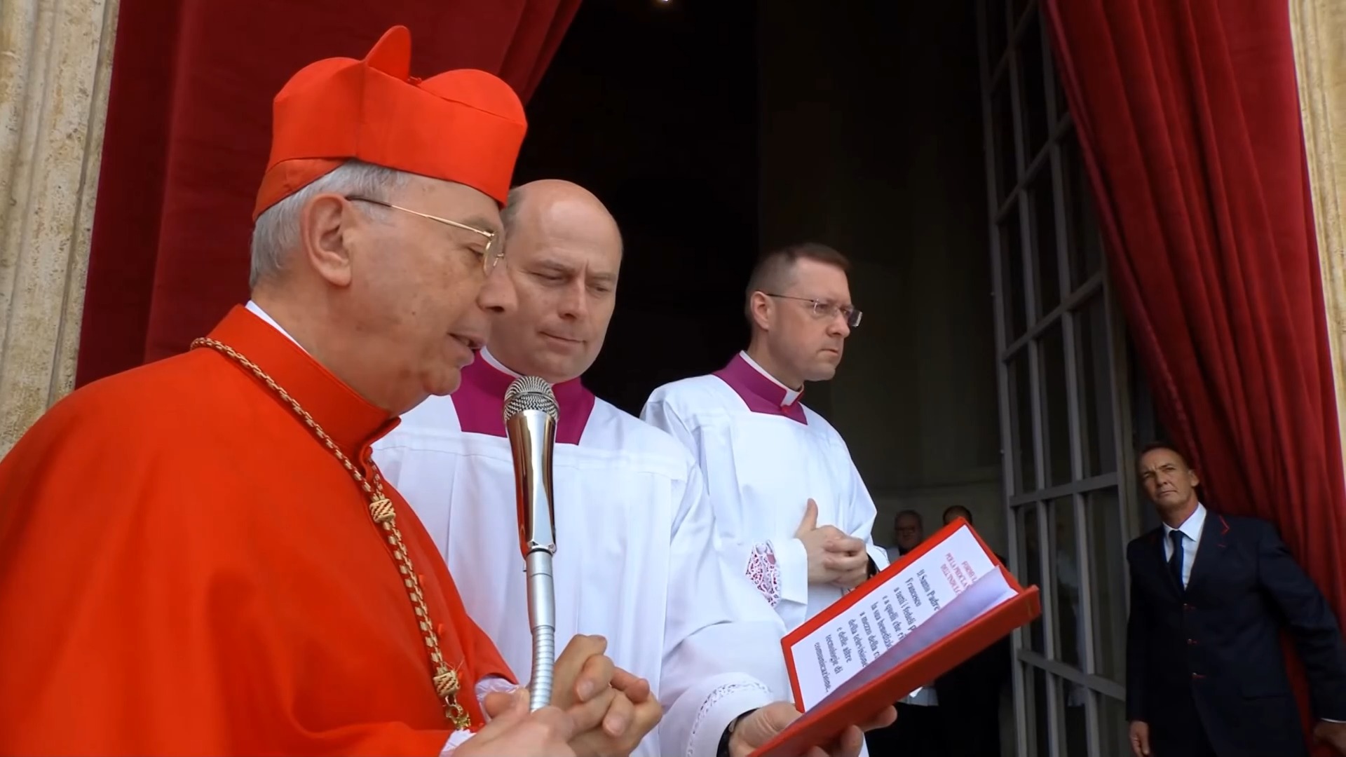 Last week, in what would be Pope Francis’ final appearance on Easter ...