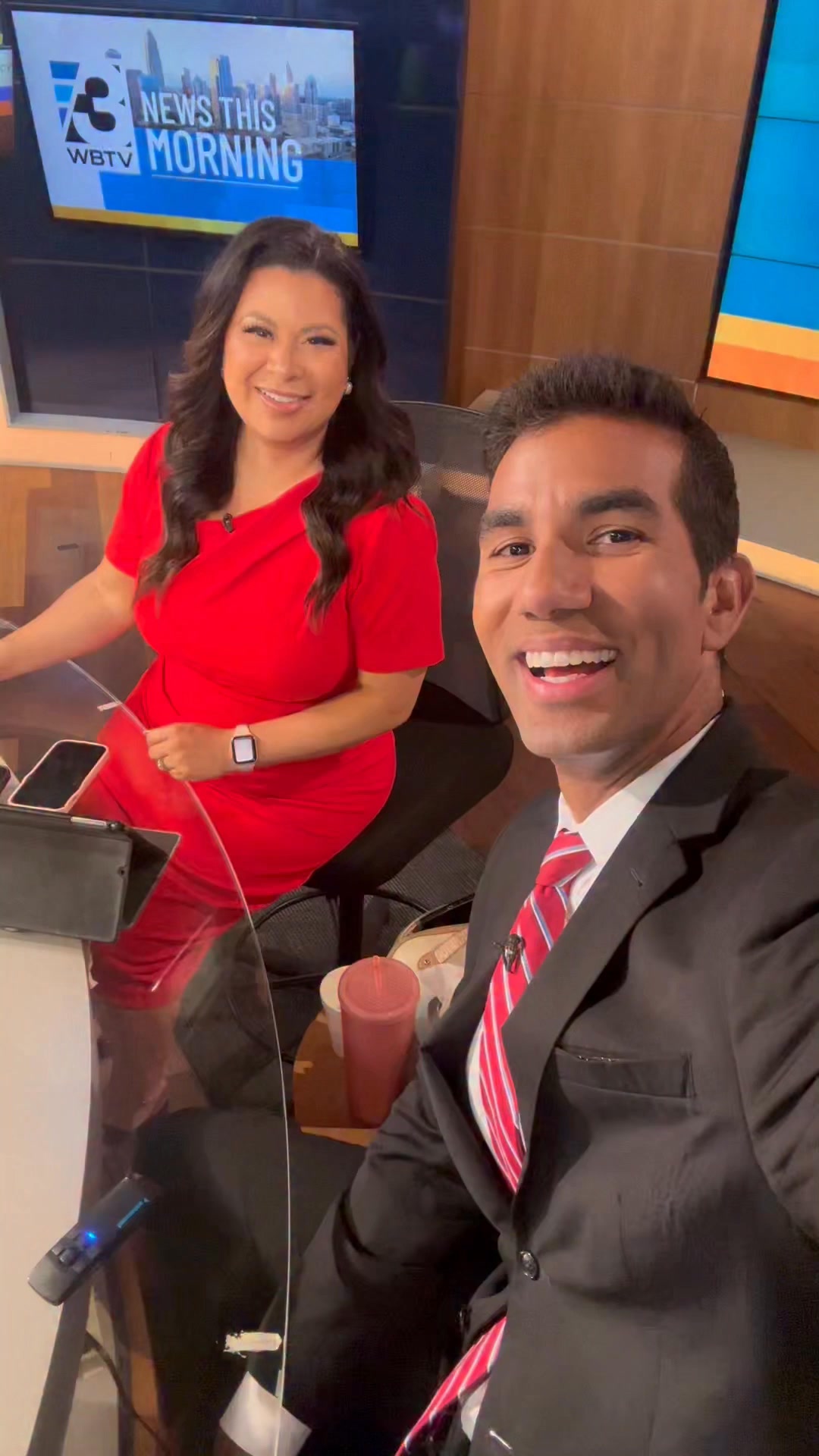 deen.like.live ① Good morning! Carolyn Cerda and I are rocking our red and black
