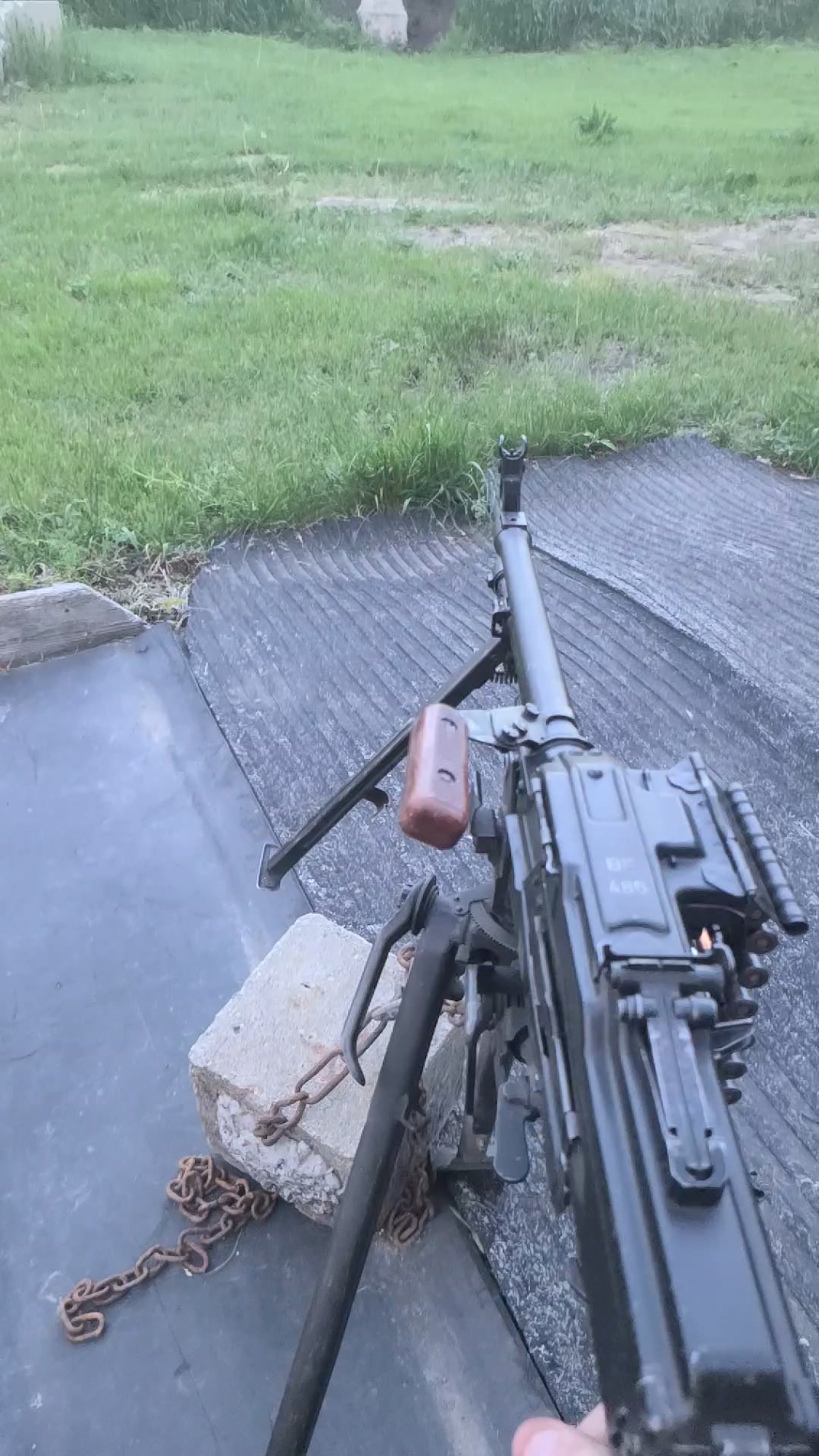 This Vid clearly shows the different speeds of the WW2 M1918A2 BAR, and ...
