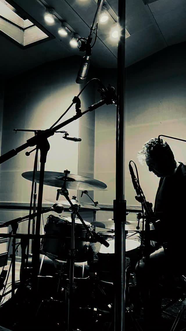 Nir Z (@NirZStudio) • Facebook