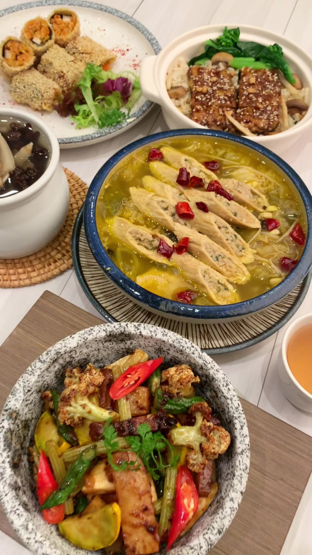 是誰，讓安成宰主廚都無處挑剔？各種蔬菜熟度都度都能精準掌控🎯隱藏的 #蔬食名家 漢來蔬食 強勢登場🔥！ #黑白大廚 #漢來蔬食 #蔬食 #素食 ...