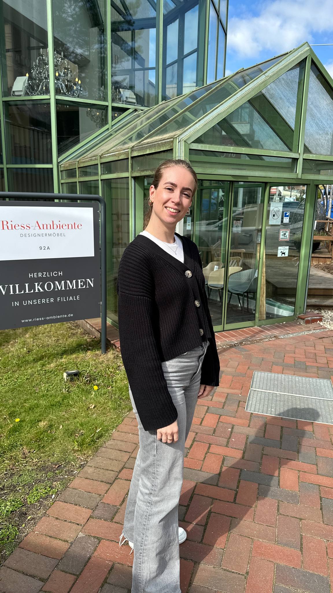 Wir zeigen dir unsere Filiale in der Wohnmeile Halstenbek. Warst du schon mal da? , Wir freuen uns über dein Feedback in den Kommentaren! ❤️😊 | riess-ambiente.de GmbH