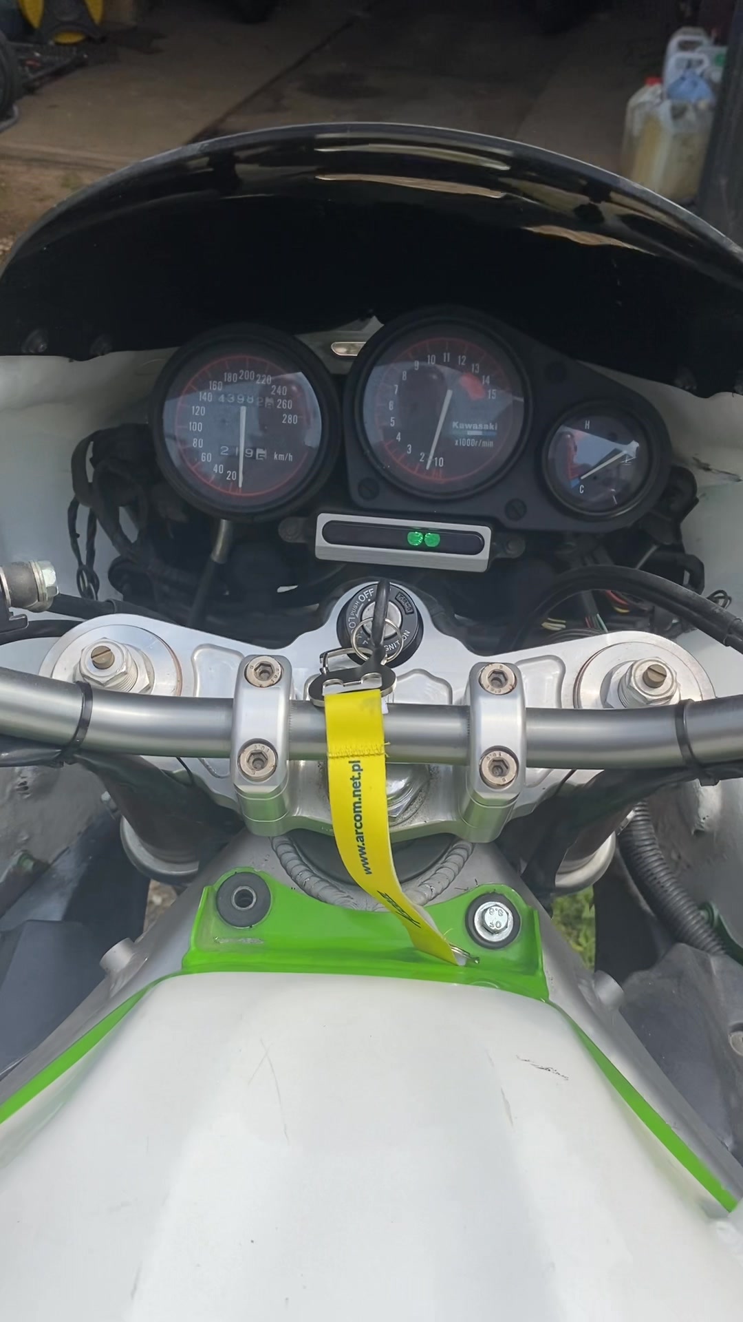 Km品 I recently managed to buy a Kawasaki ZXR750R K1 The bike needs